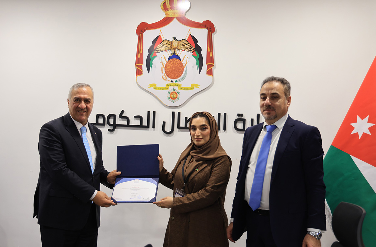 النوايسة يستعرض أمام وفد إماراتي جهود وزارة الاتصال الحكومي