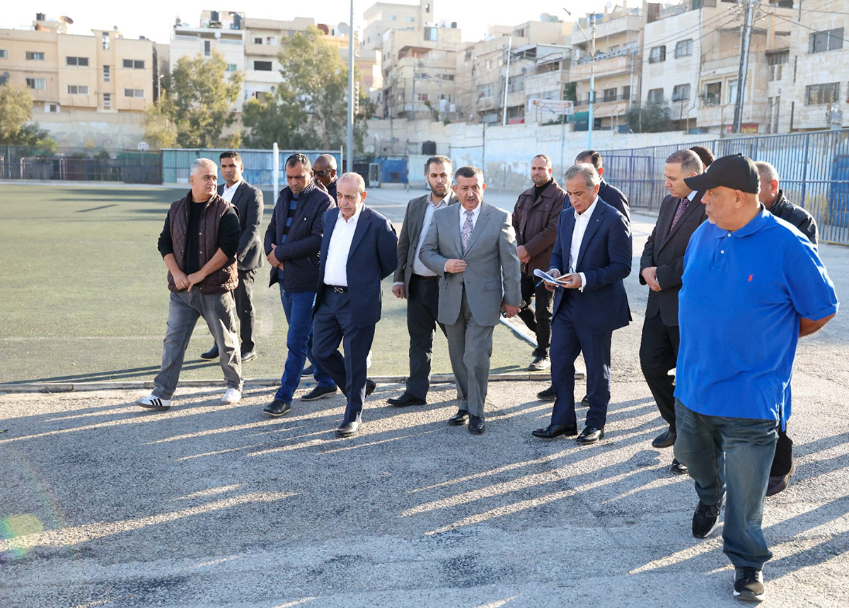 رئيس الوزراء يتابع سير العمل في مواقع زارها سابقا ويتفقد مواقع جديدة في ألوية الرّصيفة والهاشمية والقصبة بالزرقاء