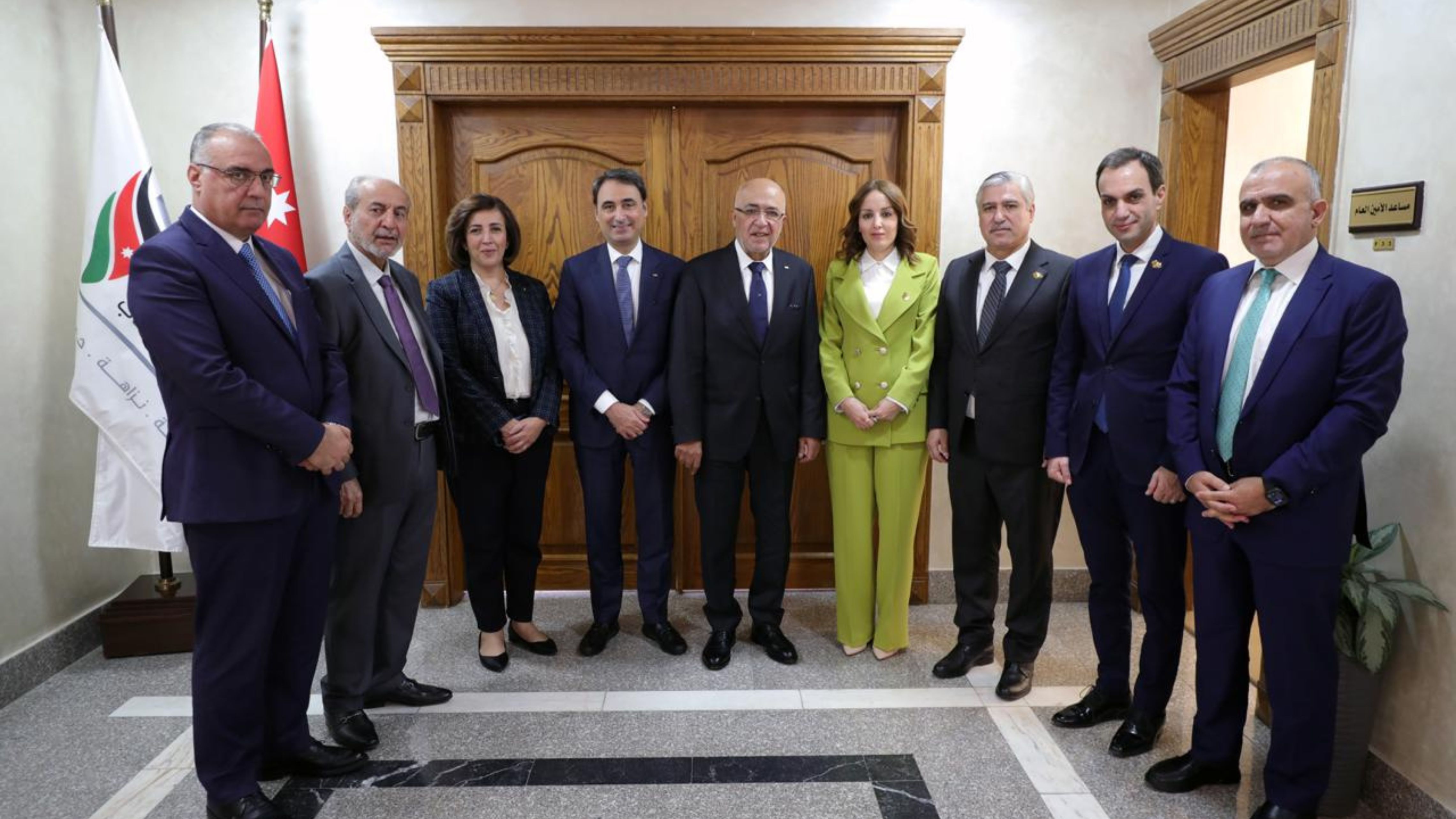 المستقلة للانتخاب تبحث مع وفد سوري التعاون المشترك