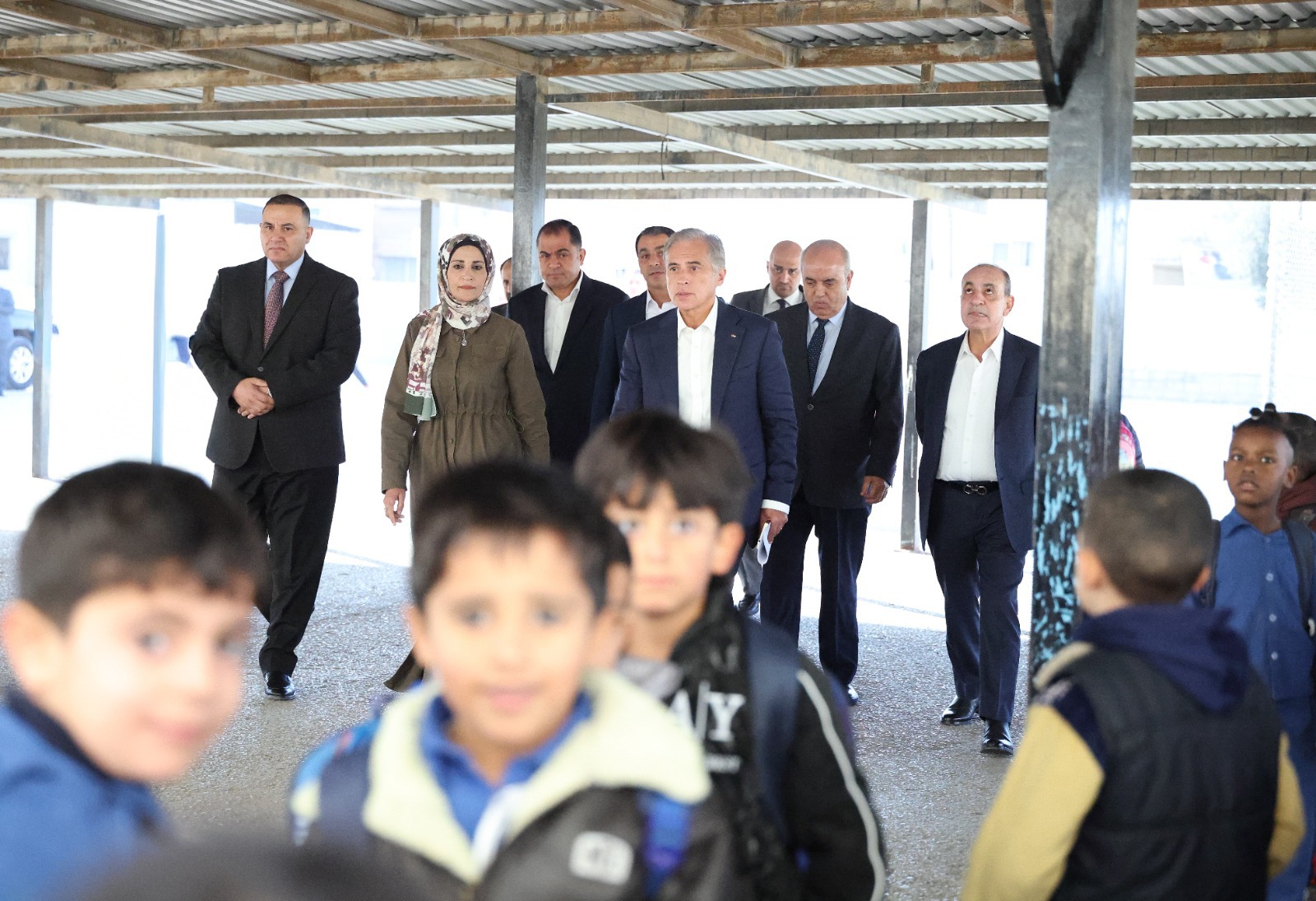 رئيس الوزراء يتابع سير العمل في مواقع زارها سابقا ويتفقد مواقع جديدة في ألوية الرّصيفة والهاشمية والقصبة بالزرقاء