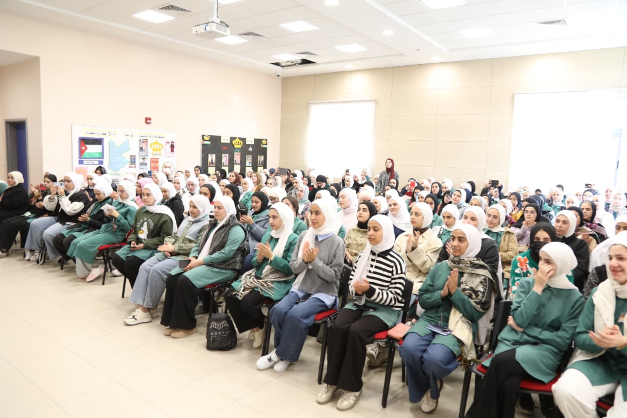 المستقلة للانتخاب تُنفذ جلسات تفاعلية لطلبة المدارس في جرش