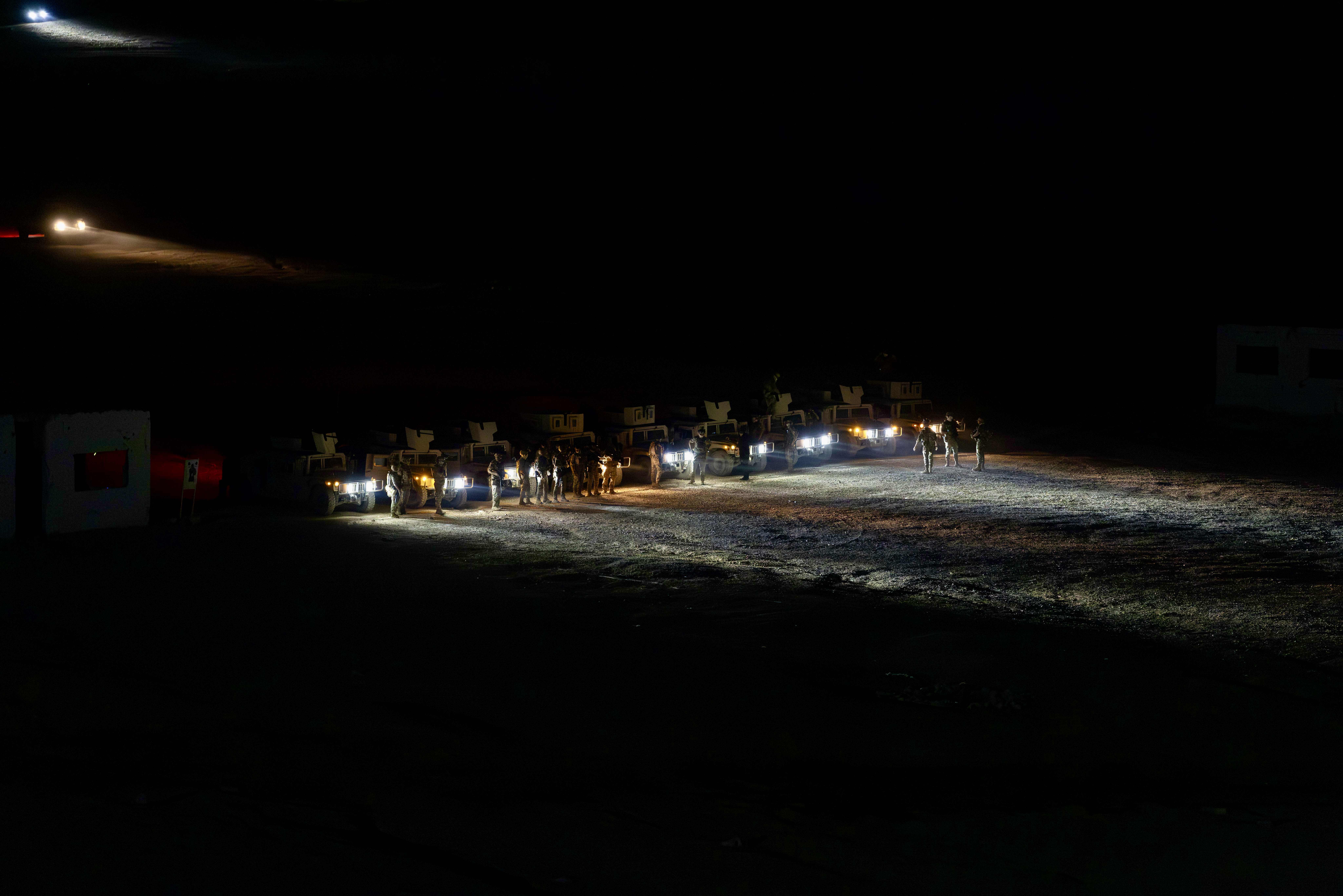  الملك يتابع تمرين أسود الهواشم بمشاركة ولي العهد