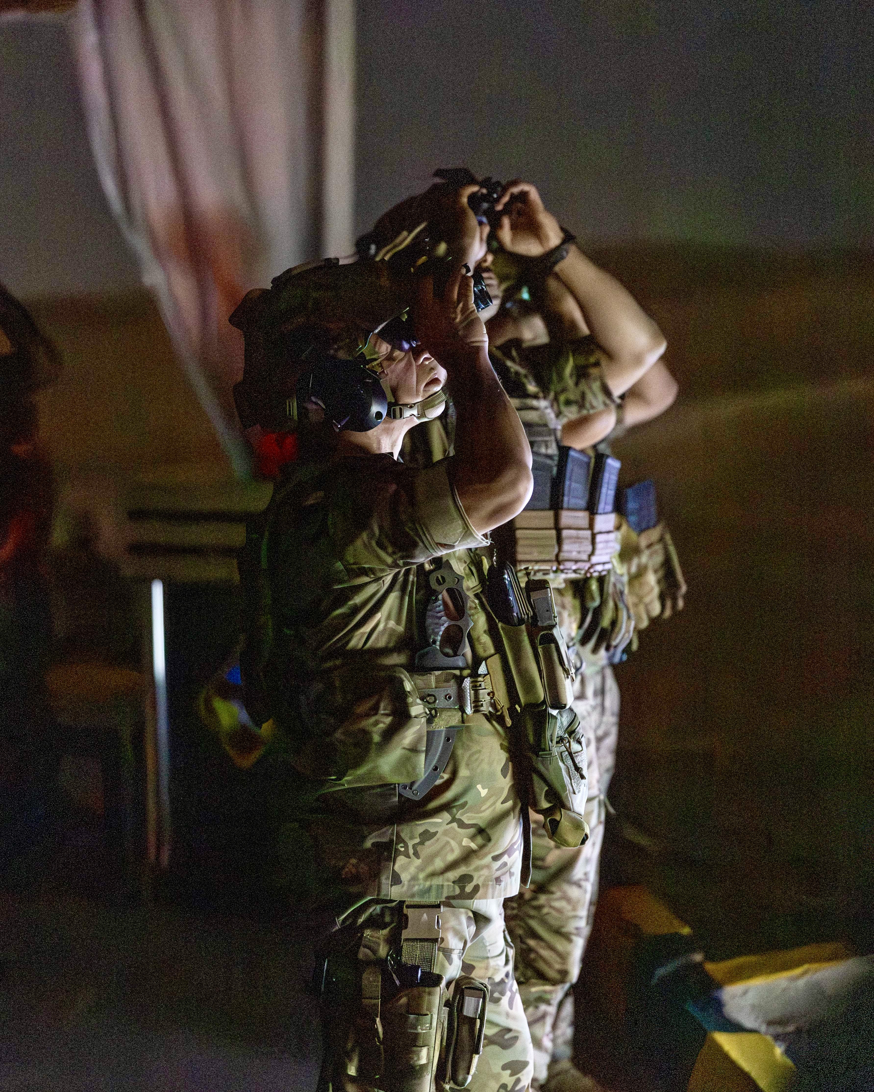  الملك يتابع تمرين أسود الهواشم بمشاركة ولي العهد