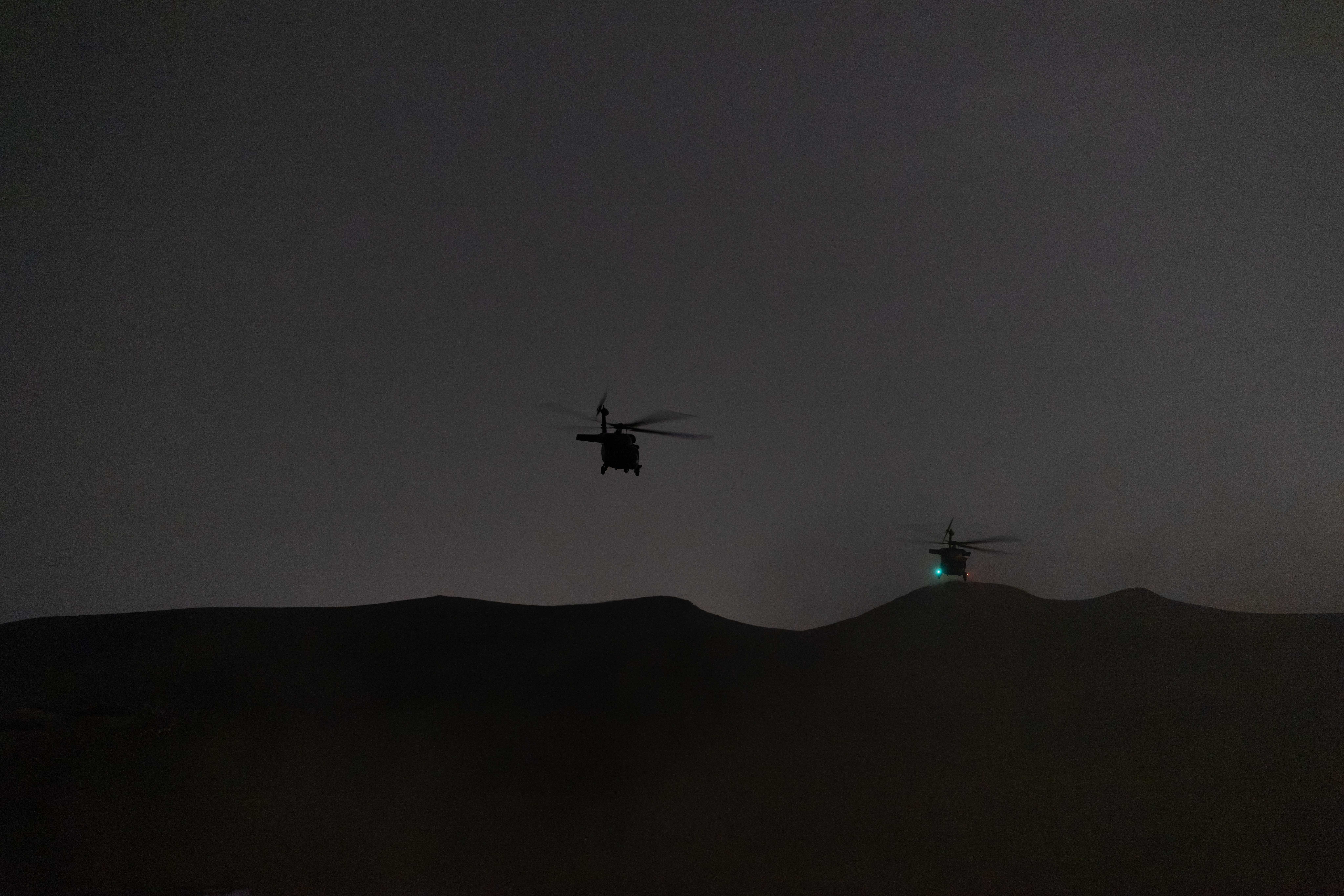  الملك يتابع تمرين أسود الهواشم بمشاركة ولي العهد