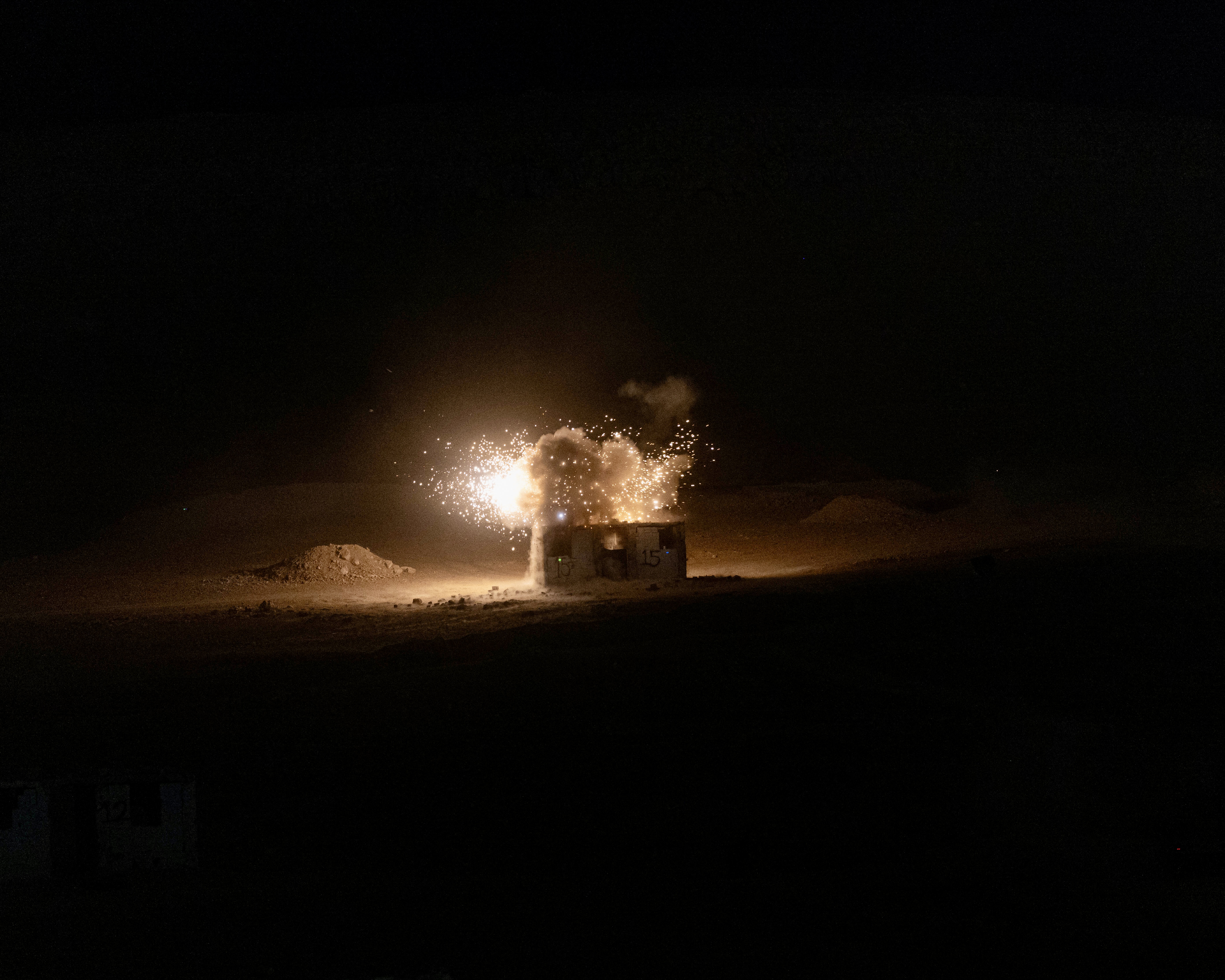  الملك يتابع تمرين أسود الهواشم بمشاركة ولي العهد