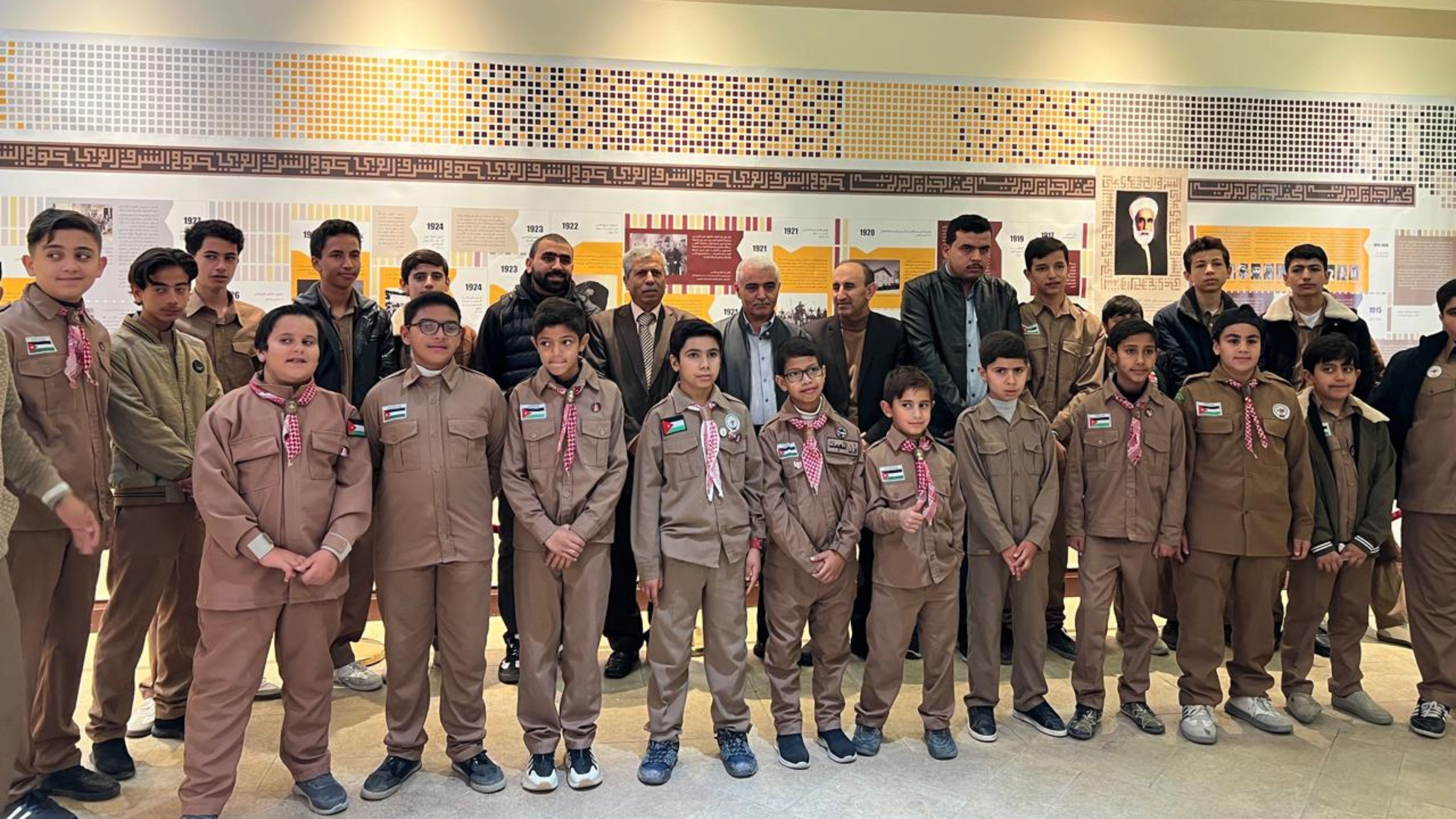 محافظ معان يفتتح متحف الحياة البرلمانية المتنقل