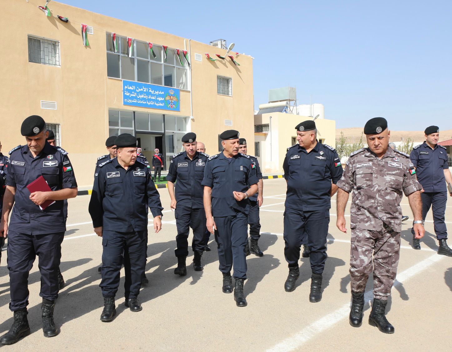 مدير الأمن العام يفتتح معهد إعداد وتأهيل الشرطة سواقة