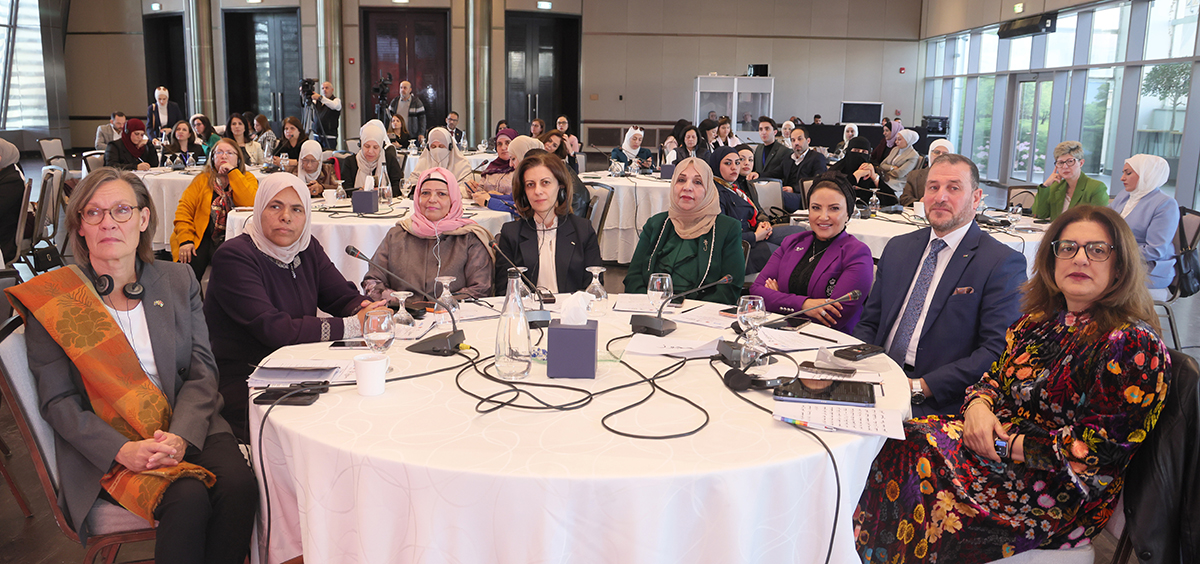 وزيرة التنمية الاجتماعية تفتتح جلسات حوارية حول العنف الرقمي ضد المرأة