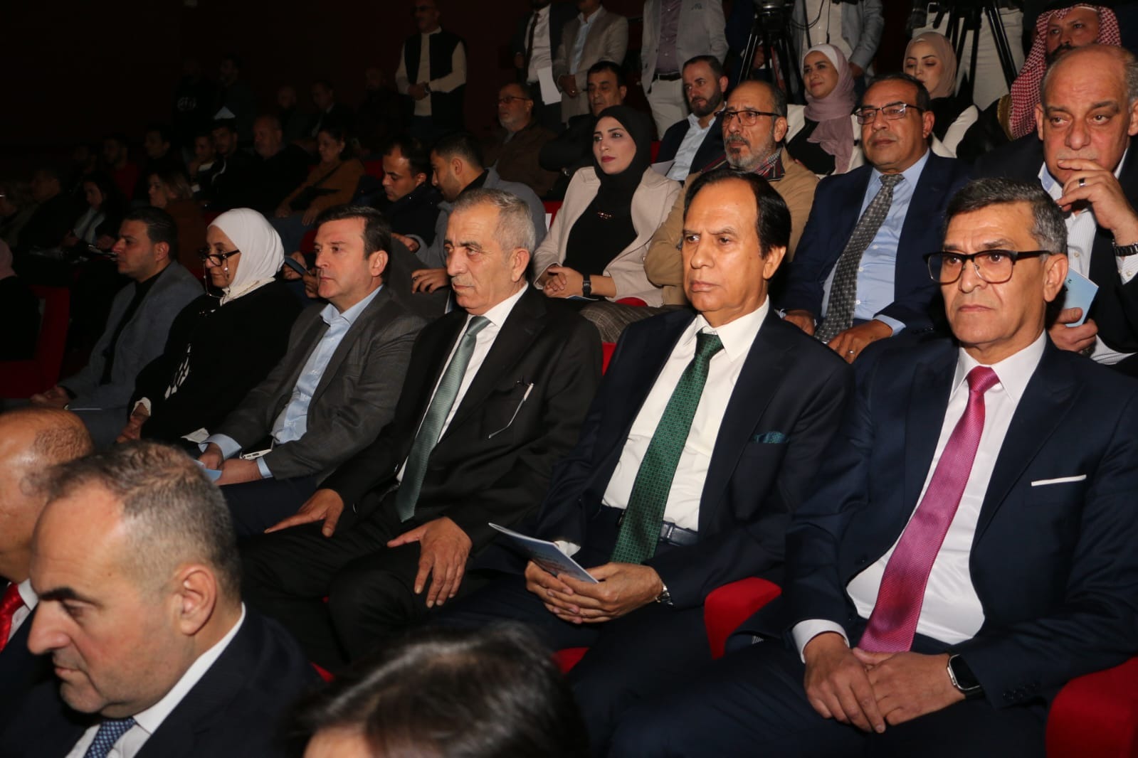 فوز أغنية بيت بآل البيت لأسامة المشلح بالجائزة الاولى في مهرجان الاغنية الاردنية 