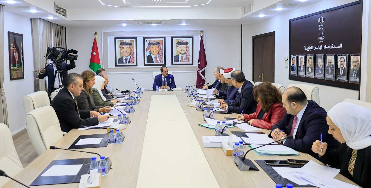 القانونية النيابية تناقش التنفيذ الشرعي  