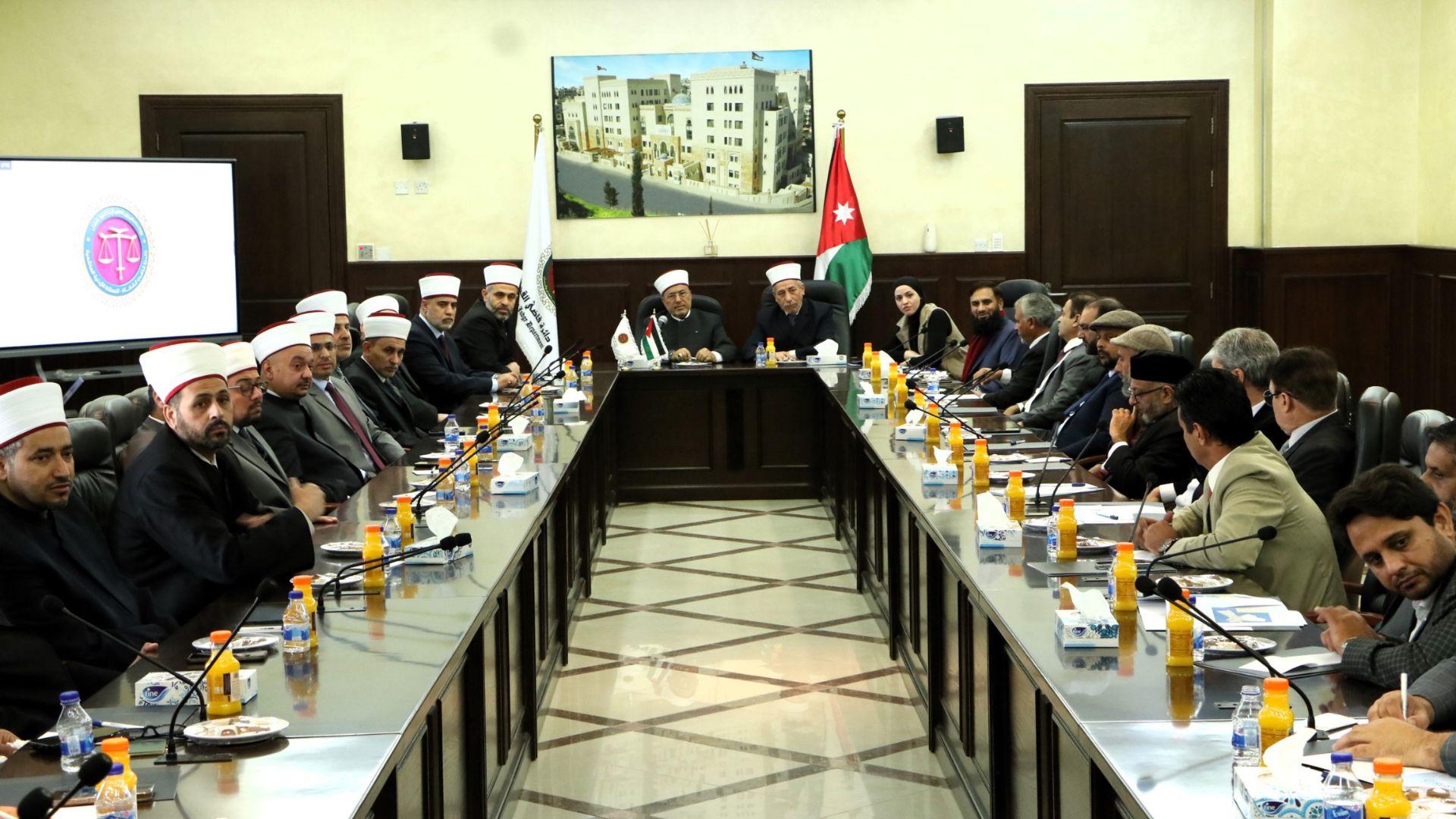 قاضي القضاة يستقبل وفدا قضائيا من جمهورية باكستان الإسلامية