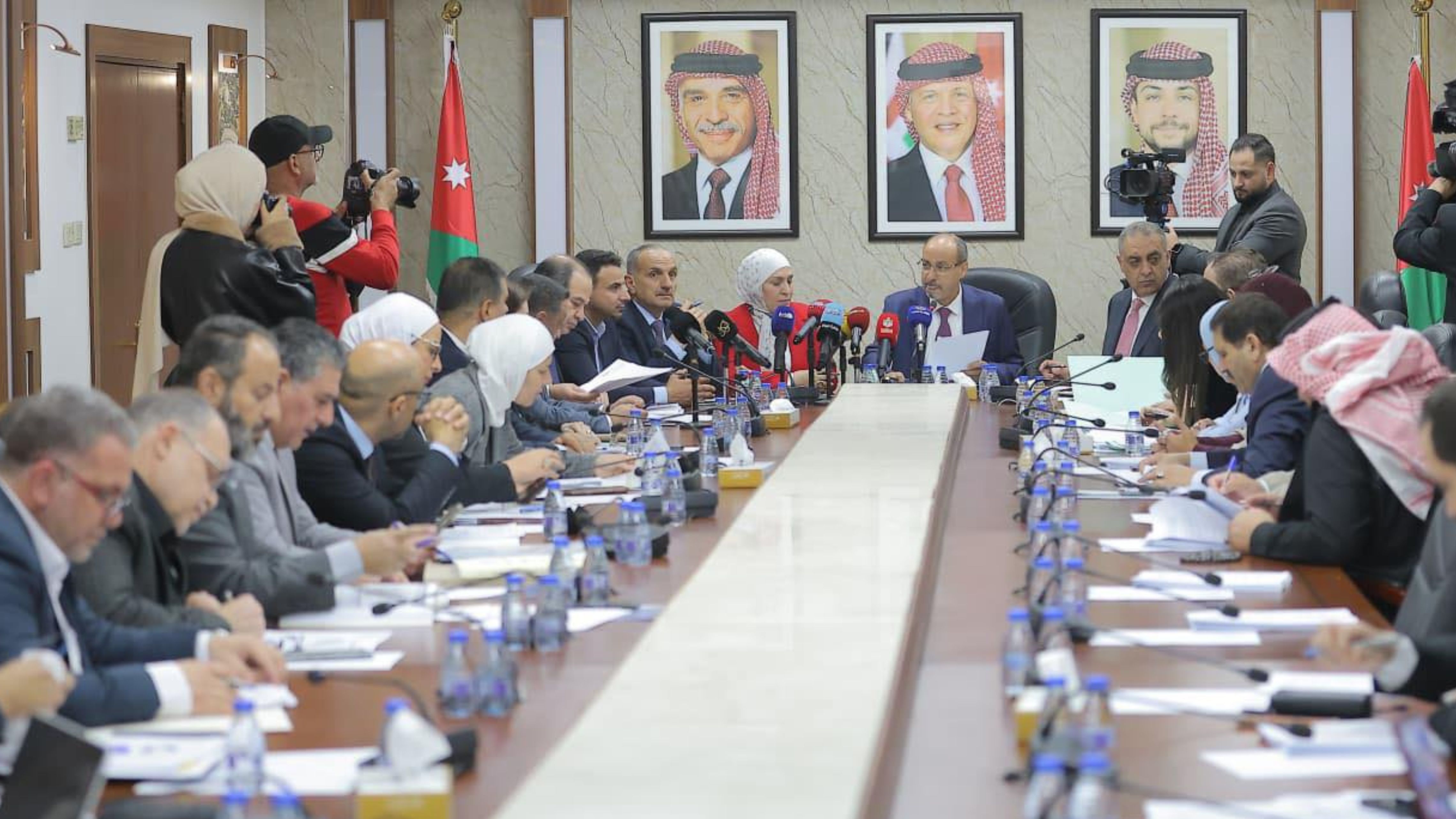 مالية النواب تناقش موازنات الاقتصاد الرقمي والبريد الأردني والاتصالات والأمن السيبراني 