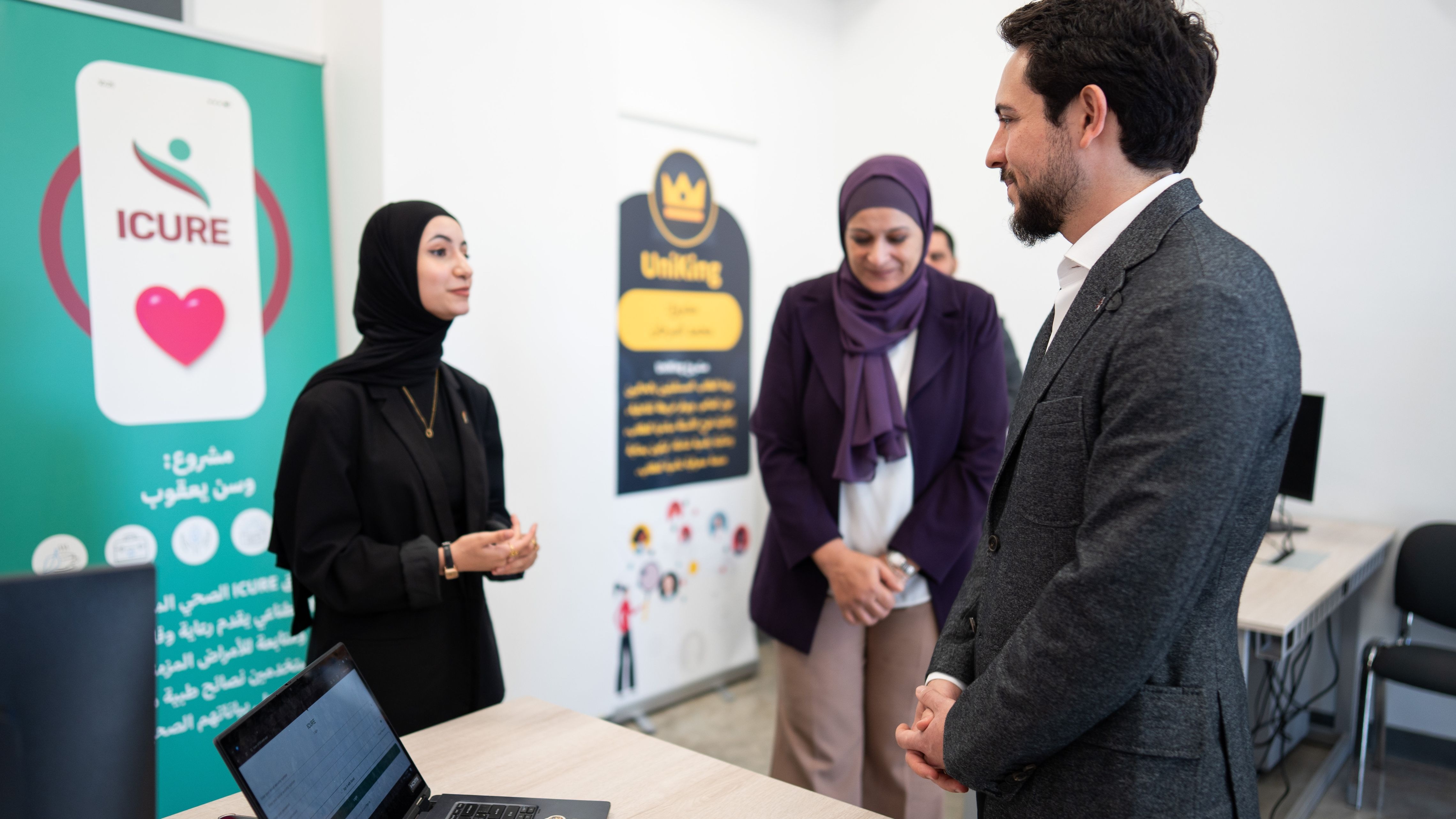 ولي العهد يفتتح حاضنة أعمال في كلية التدريب المهني المتقدم في إربد ويزور فرع الكلية بحكما