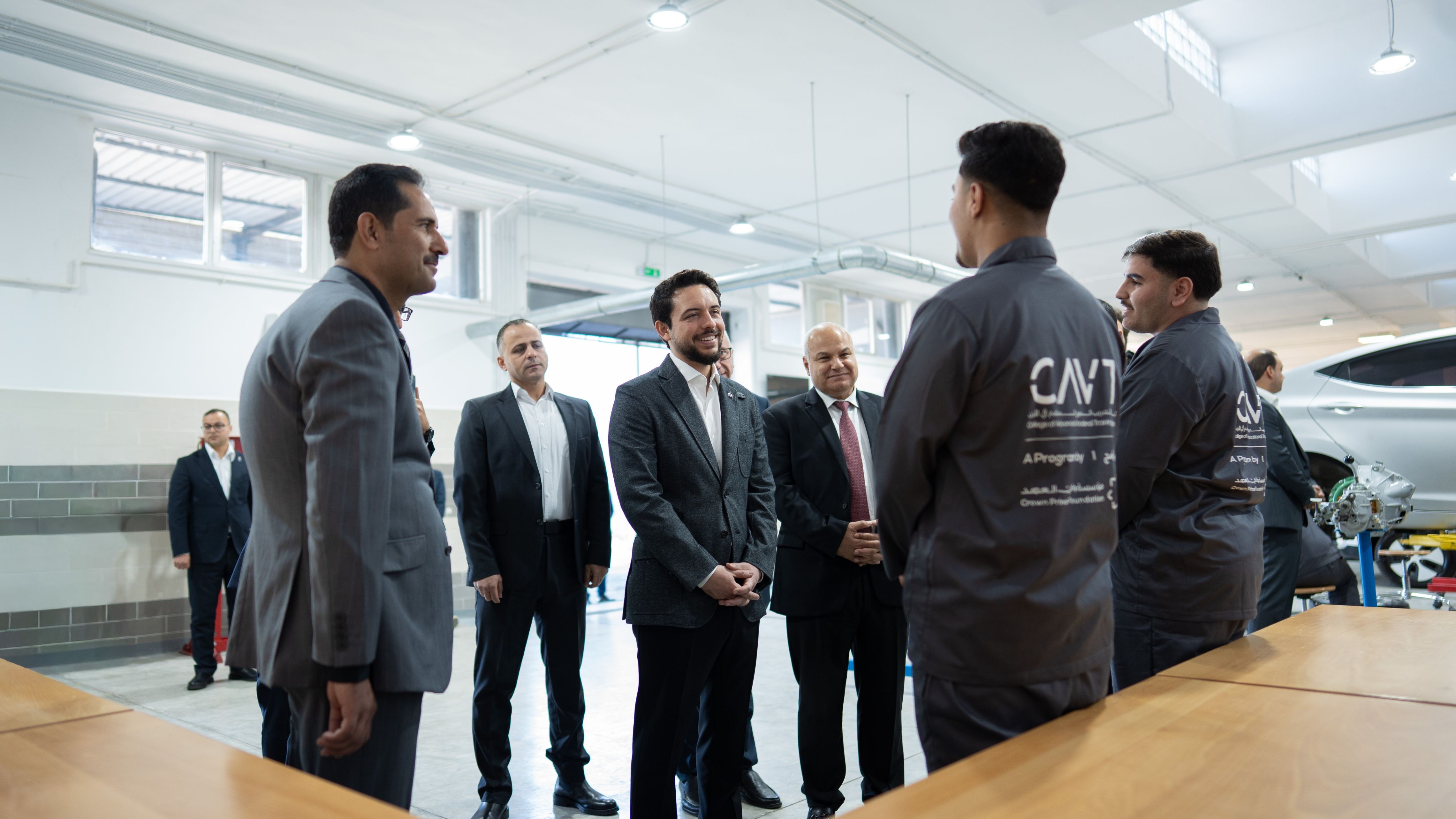 ولي العهد يفتتح حاضنة أعمال في كلية التدريب المهني المتقدم في إربد ويزور فرع الكلية بحكما