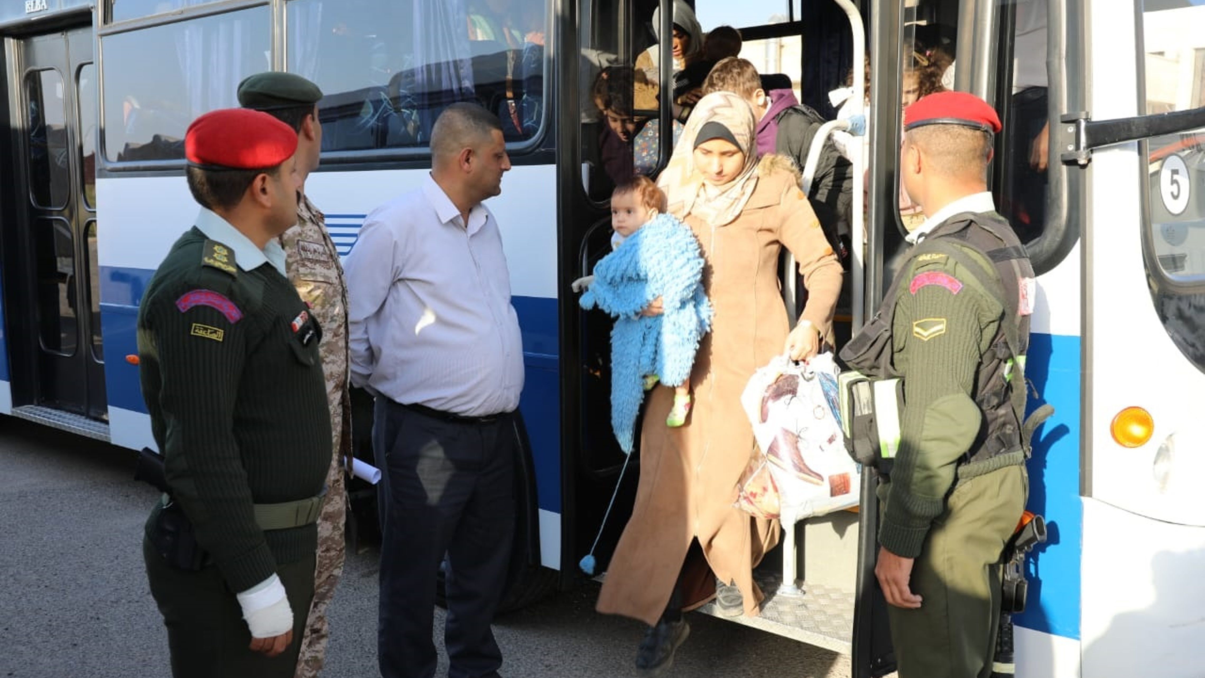 القوات المسلحة تُجلي الدفعة الـ18 من أطفال غزة المرضى للعلاج في المملكة