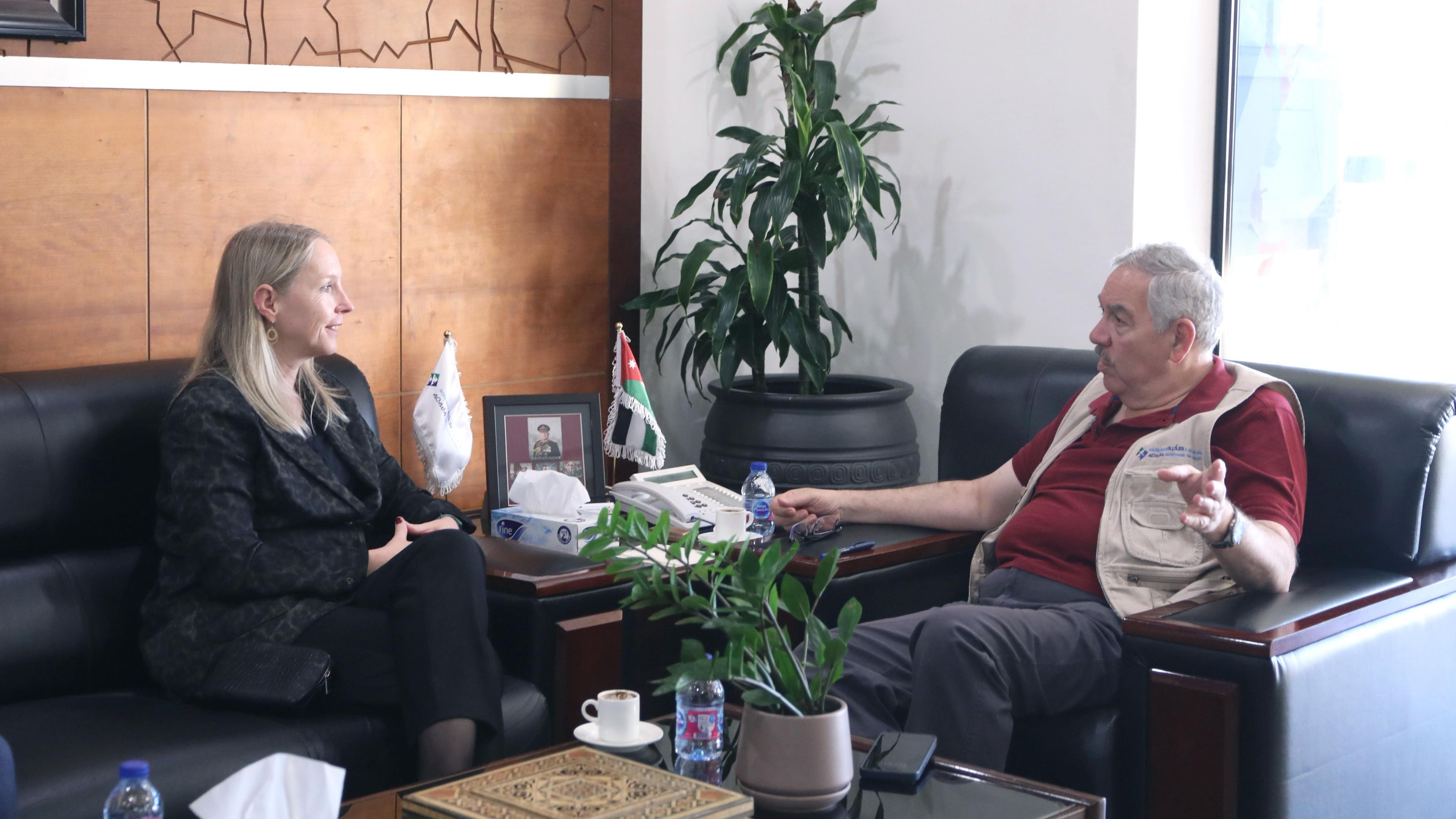 بحث التعاون بين العقبة الخاصة والسفارة الهولندية