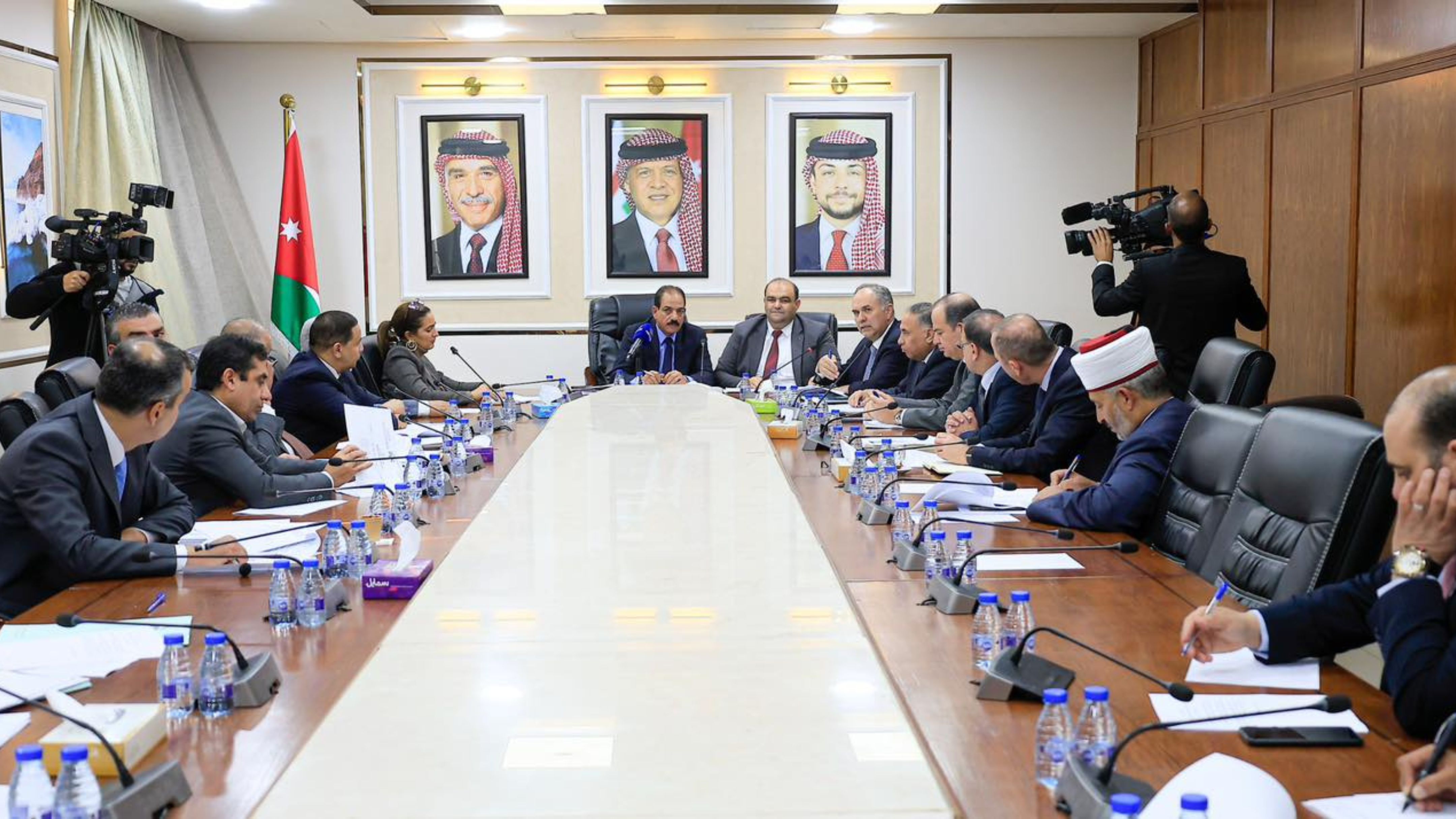 النيابية المشتركة تقر معدل المعاملات الإلكترونية