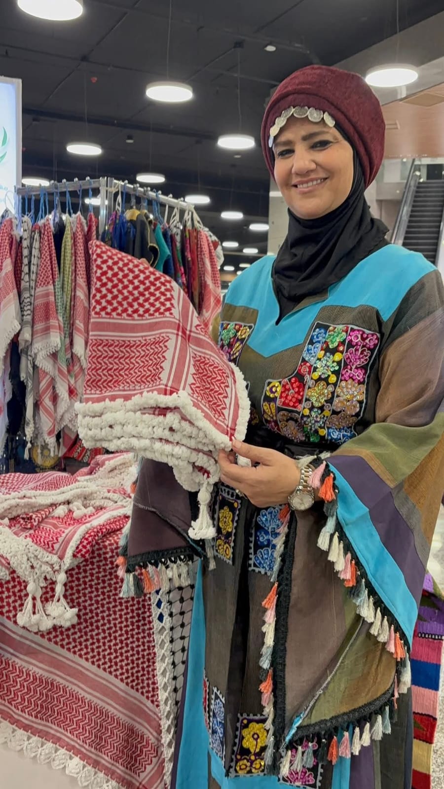 مهرجان الزيتون ...مبدعون يحولون الحرفة إلى هوية والفن إلى علاج والزراعة إلى ابتكار 