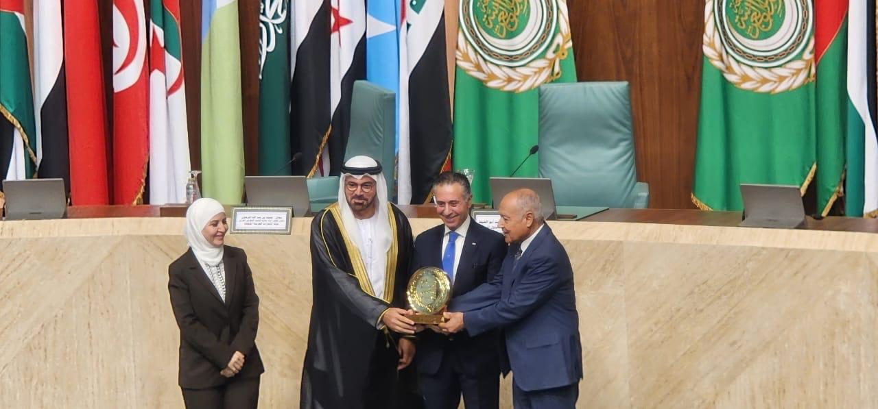 الصناعة والتجارة أفضل وزارة عربية