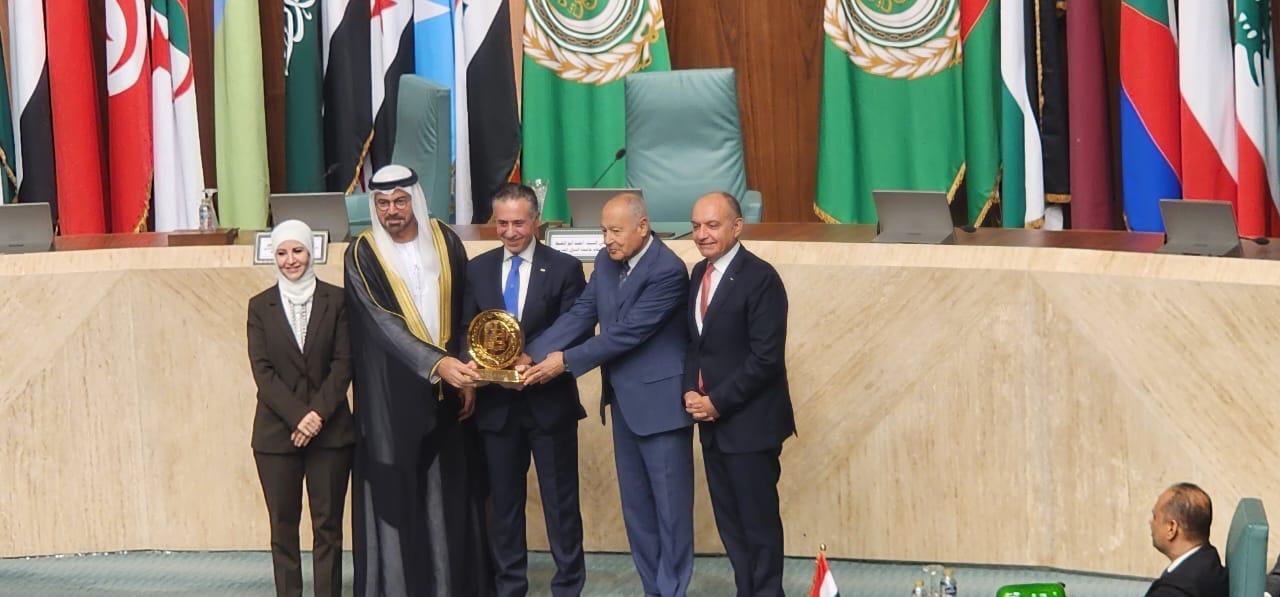 الصناعة والتجارة أفضل وزارة عربية