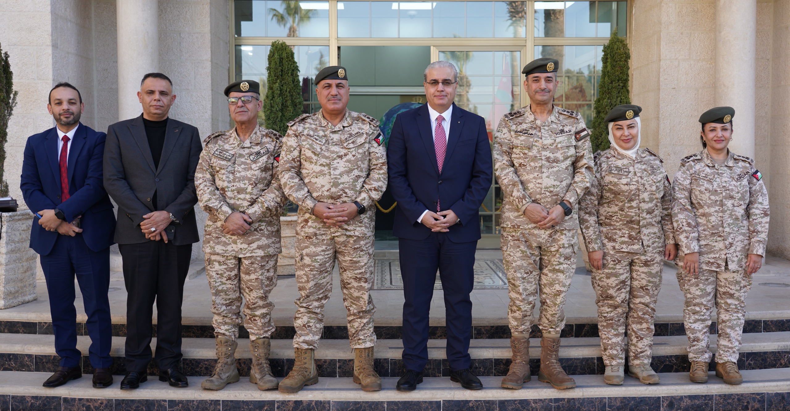 وزير الصحة يزور مديرية الخدمات الطبية الملكية