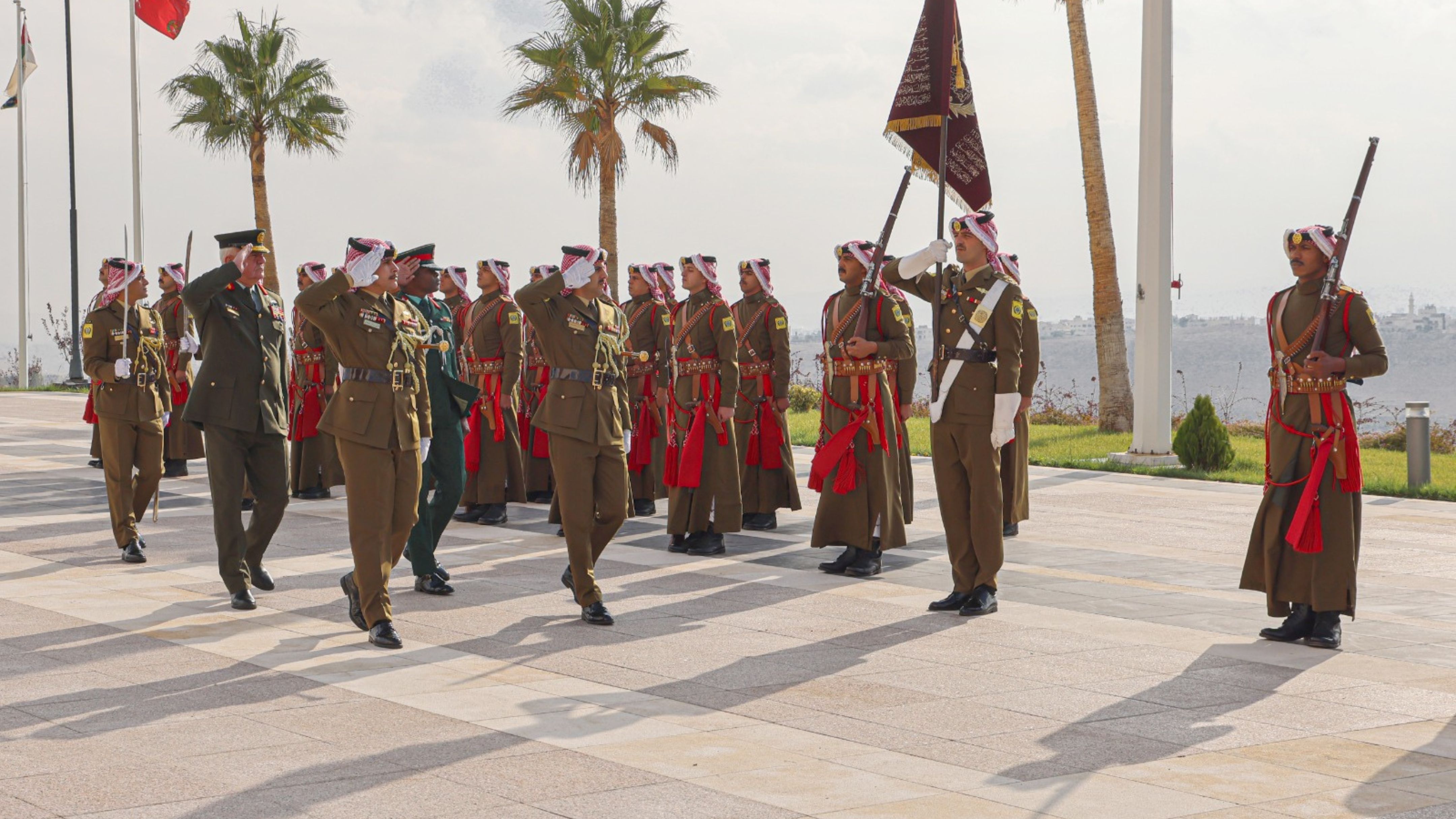 الحنيطي يستقبل رئيس أركان قوة دفاع باربادوس