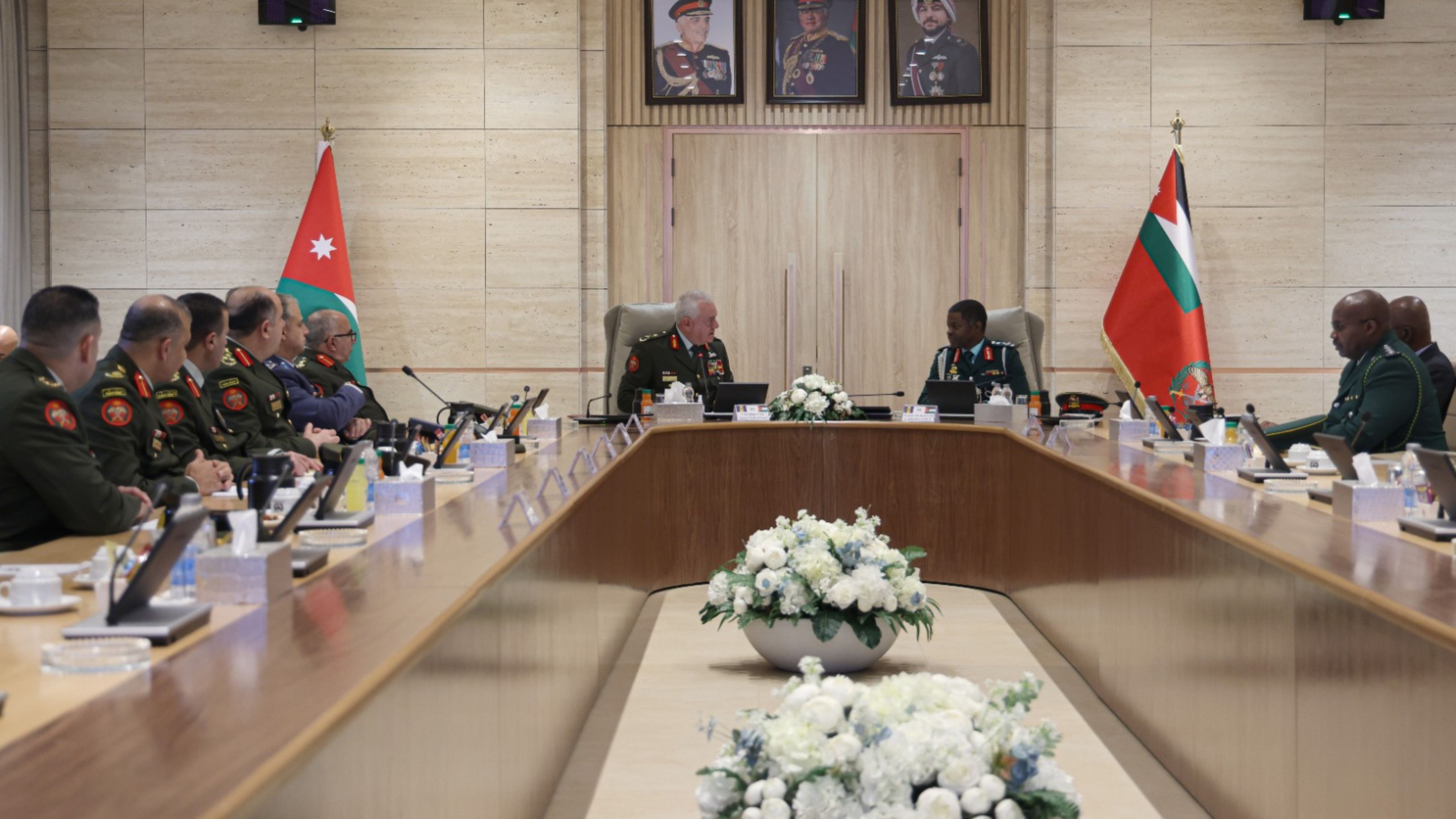 الحنيطي يستقبل رئيس أركان قوة دفاع باربادوس