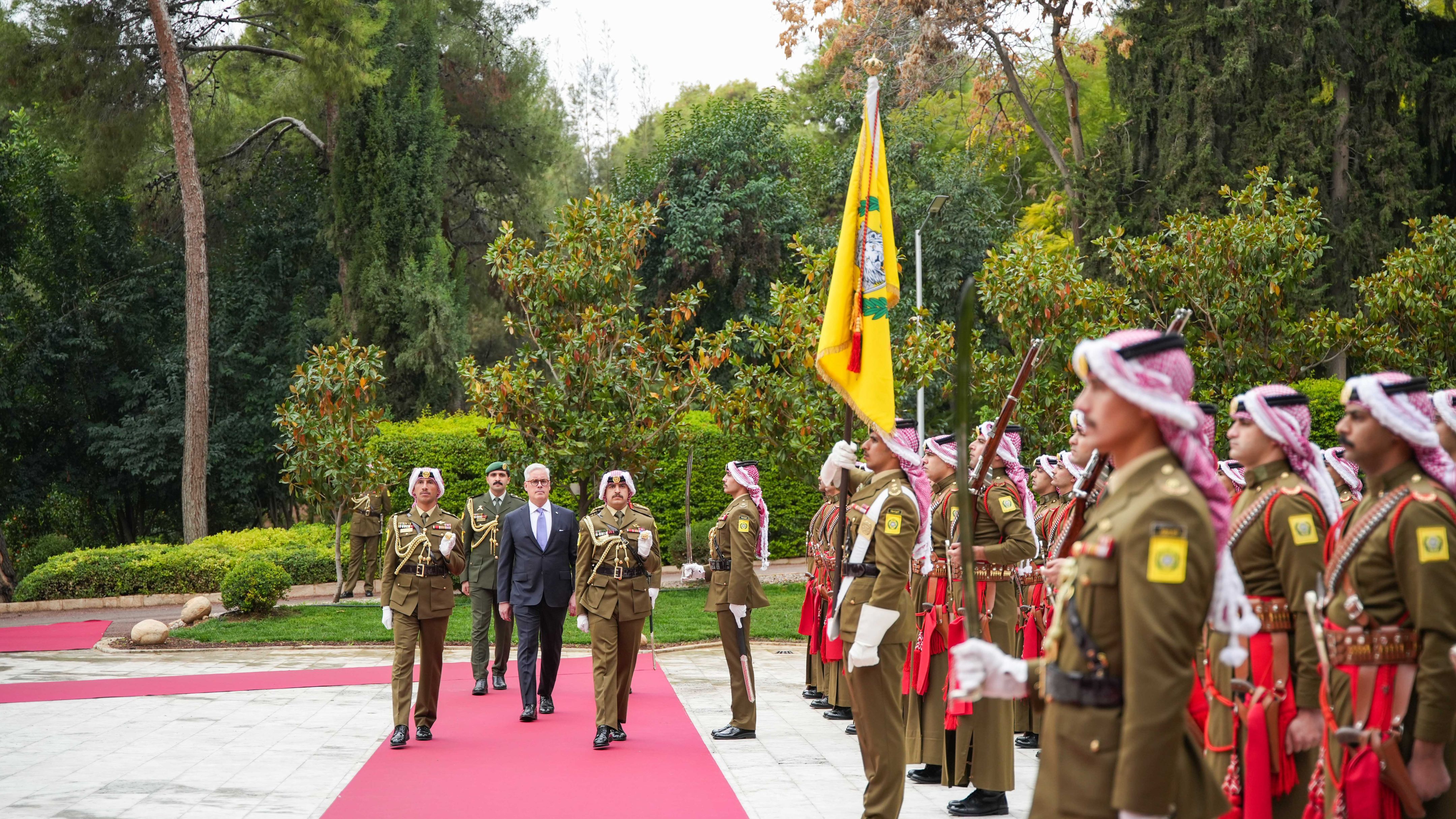 الملك يتقبل أوراق اعتماد عدد من السفراء