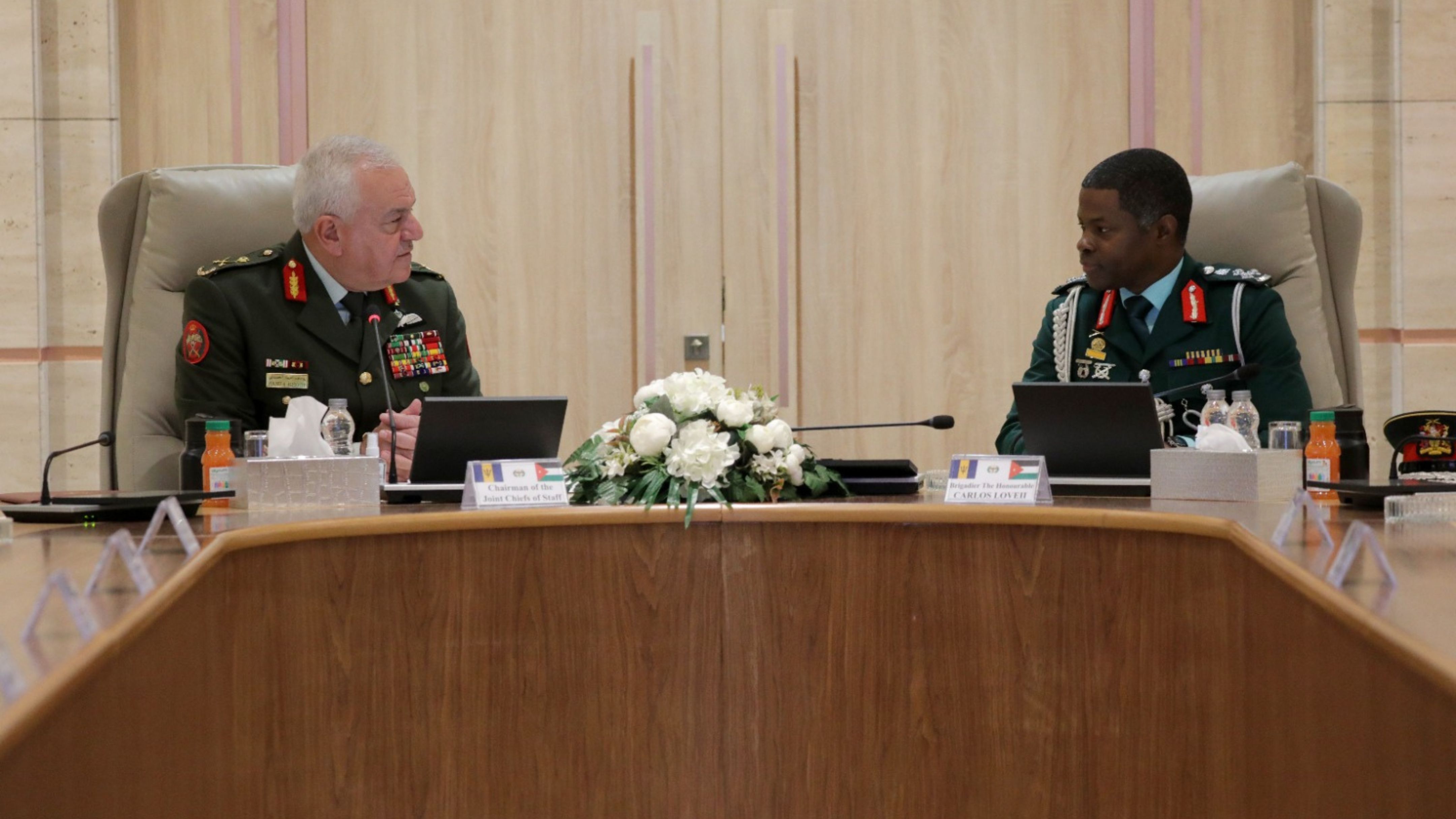 الحنيطي يستقبل رئيس أركان قوة دفاع باربادوس