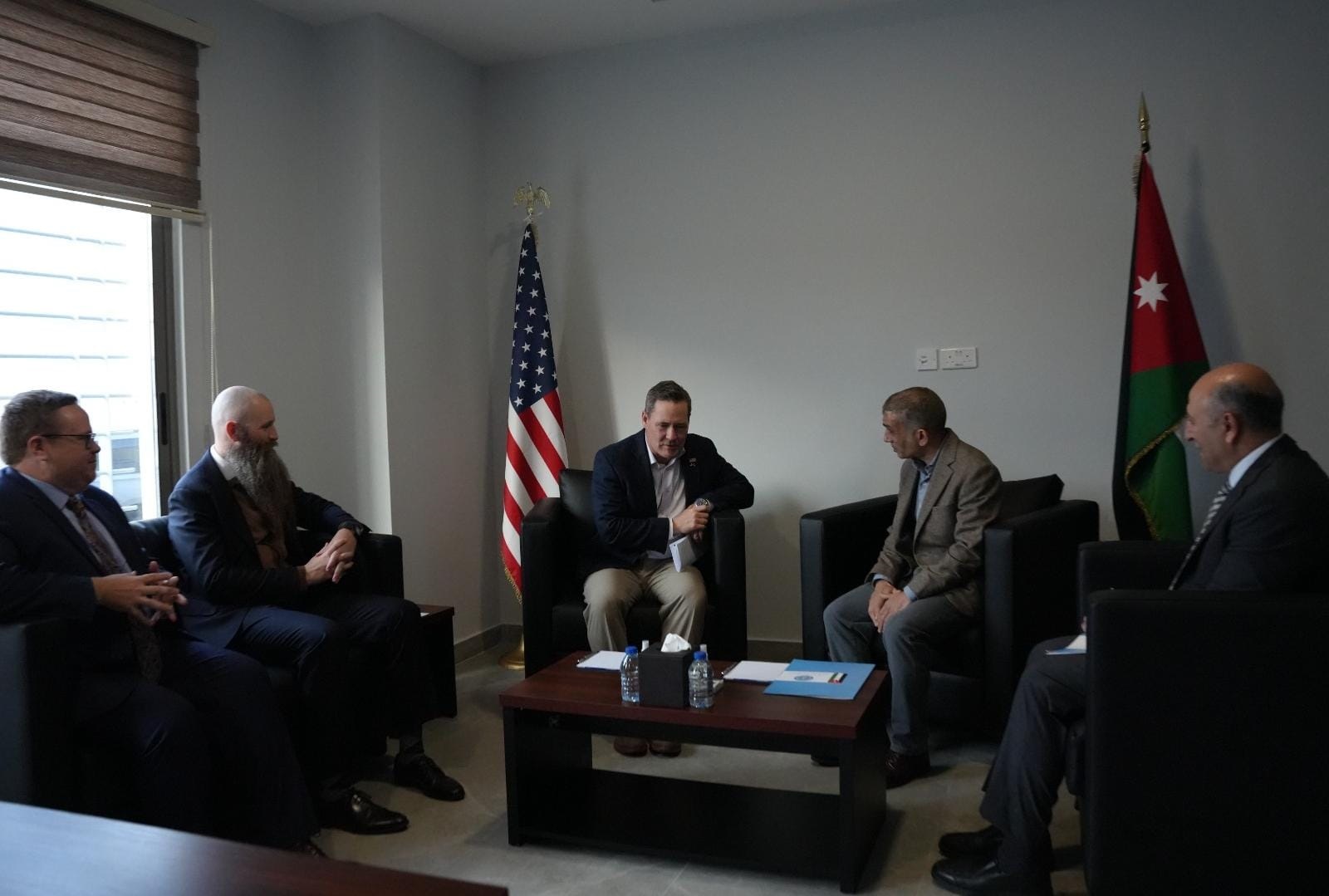 الأمير راشد بن الحسن يستقبل السفير الأميركي لدى الأمم المتحدة لبحث الجهود الإغاثية الأردنية لغزة