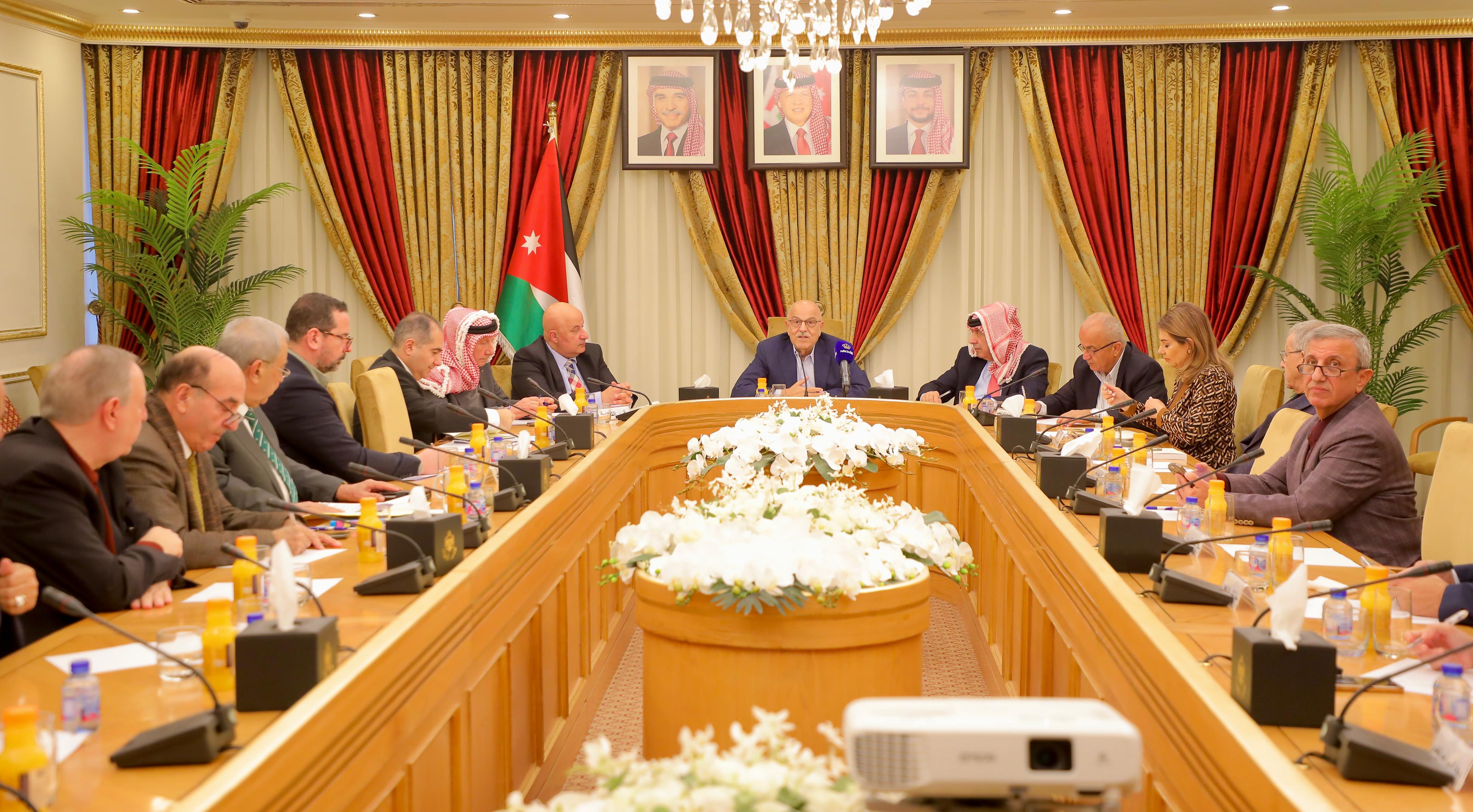 مالية الأعيان تبحث خطط ومشاريع وزارتي الاستثمار والتخطيط 