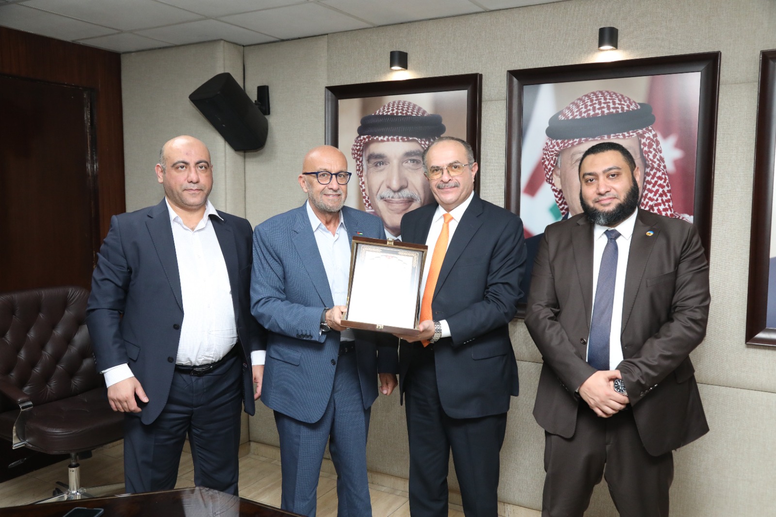 توقيع اتفاقيات صرف صحي جنوب غرب عمان بـ 18.45 مليون دينار