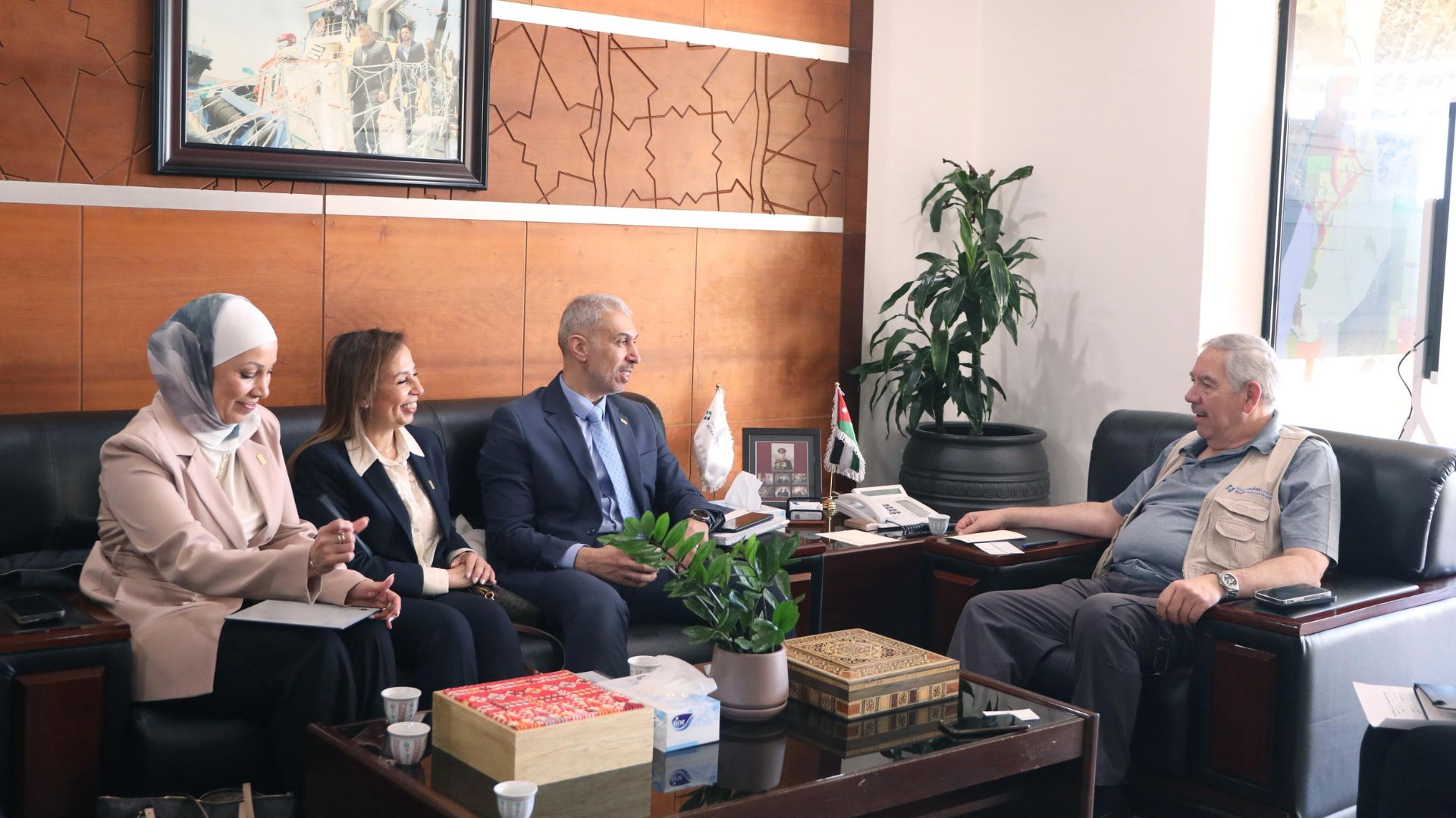 بحث التعاون بين العقبة الخاصة وأكاديمية الملكة رانيا لتدريب المعلمين 