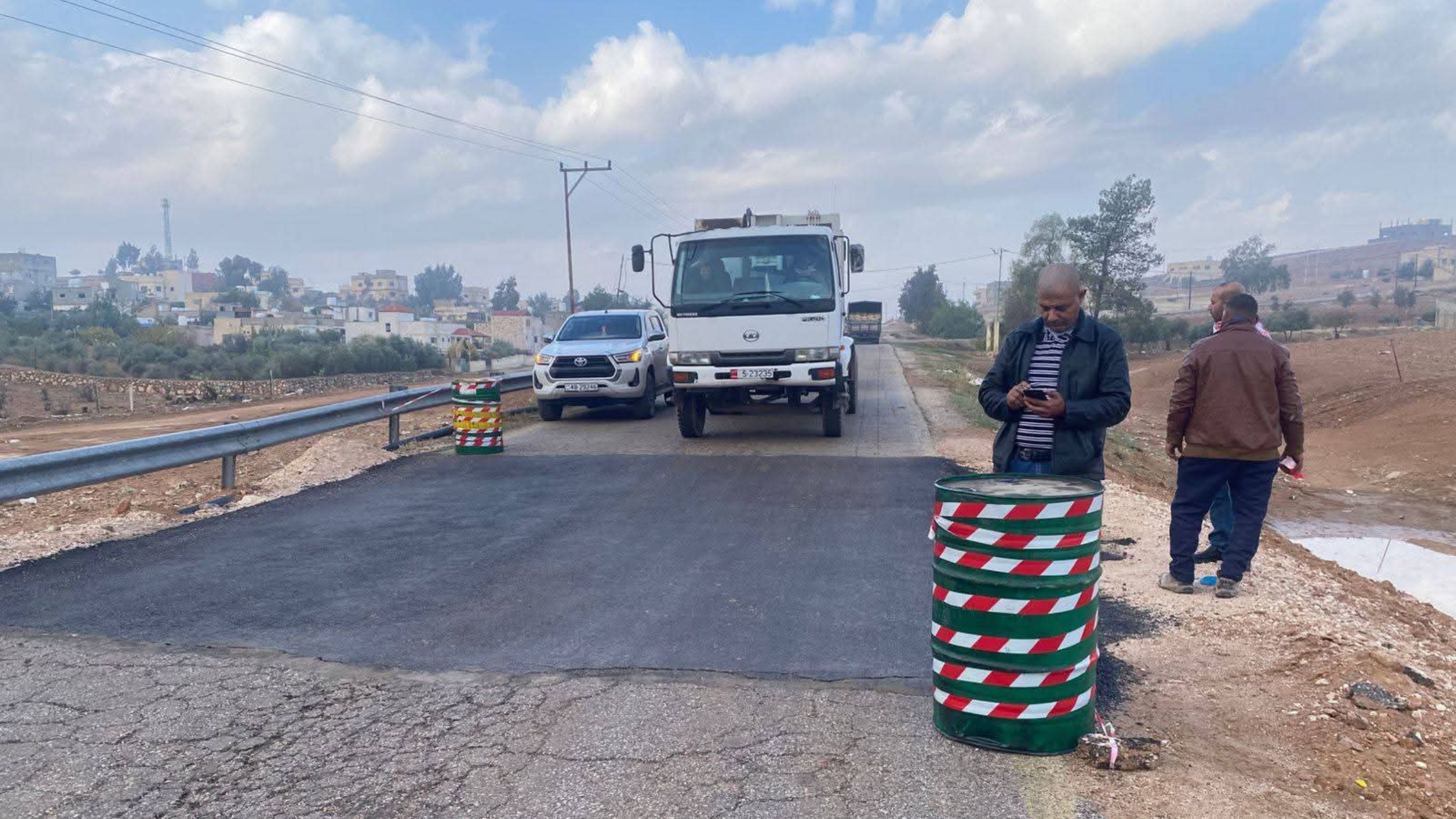 بلدية بلعما تعالج هبوطًا بخط الغاز في شارع الخربة السمراء 