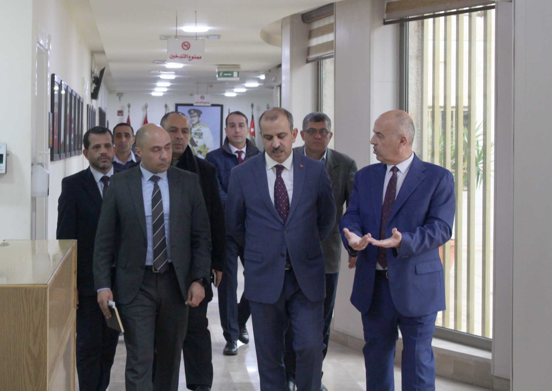 السفير التركي في عمان يزور الهيئة الهاشمية للمصابين العسكريين