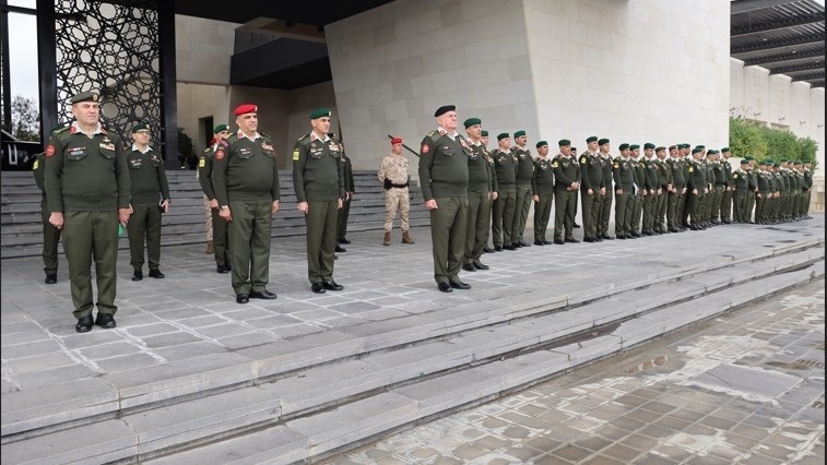 رئيس هيئة الأركان يزور الحرس الملكي الخاص