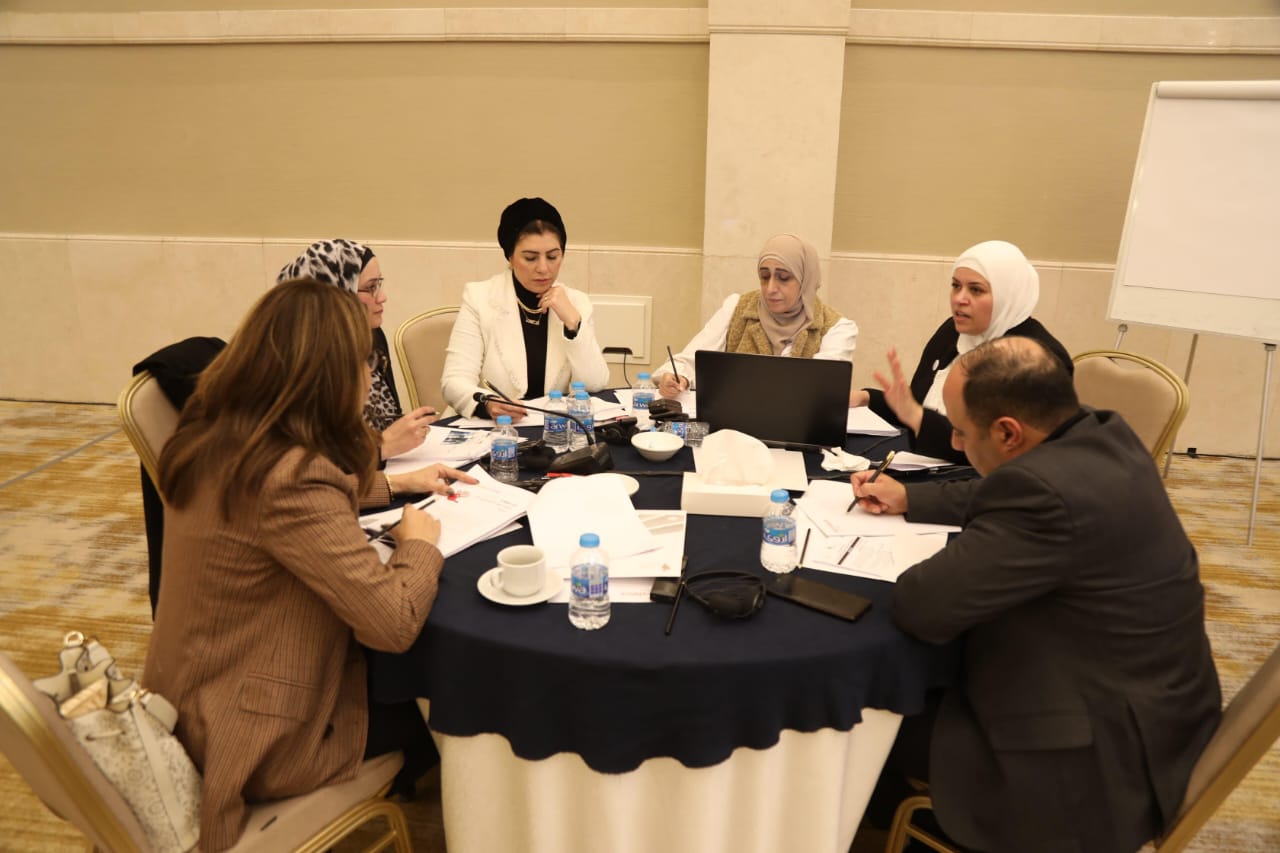 رئيس المستقلة للانتخاب يؤكد أهمية دور المرأة في المجالس البلدية