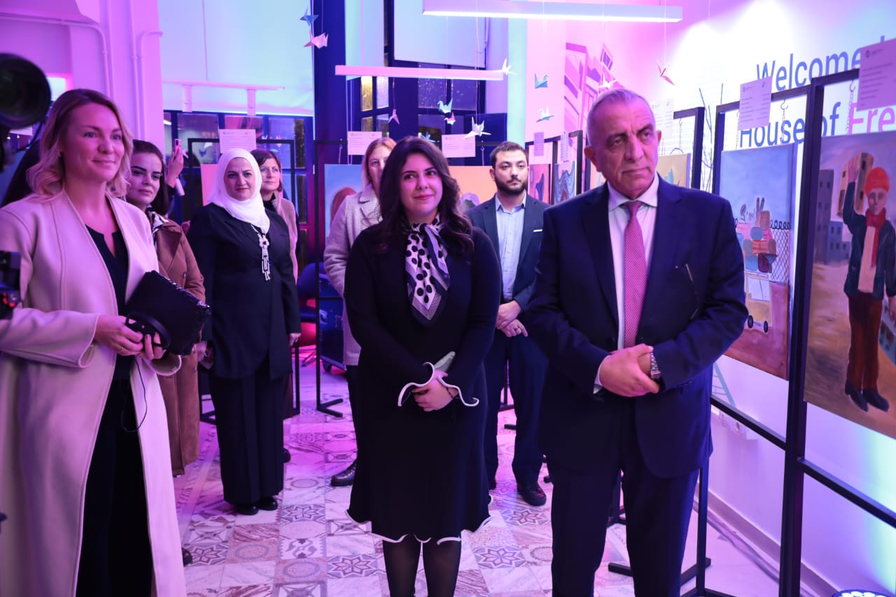 افتتاح معرض ما وراء الإطار-فراشي من أجل الحرية