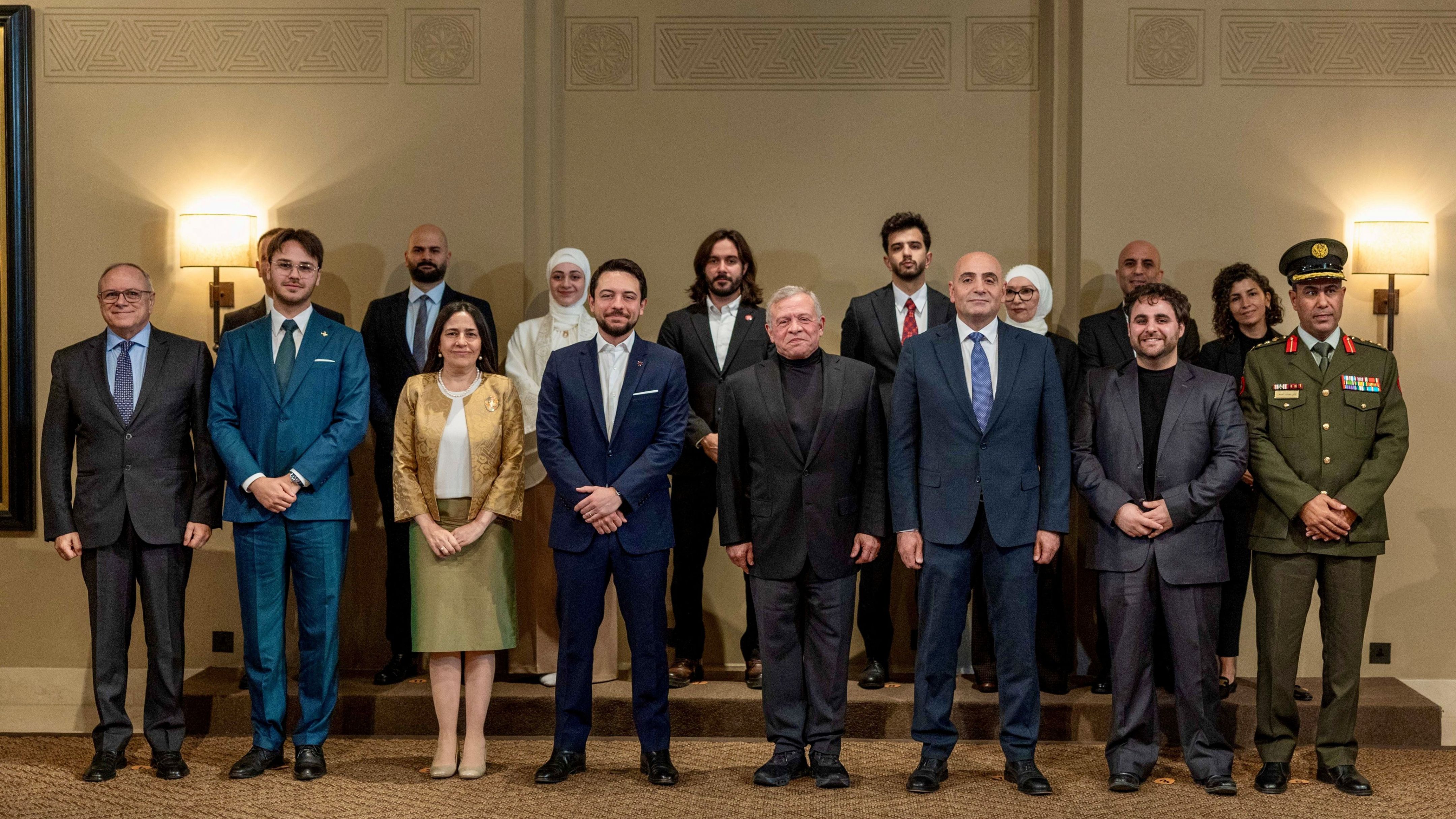 الملك يلتقي فريق الجناح الأردني في إكسبو 2025 أوساكا