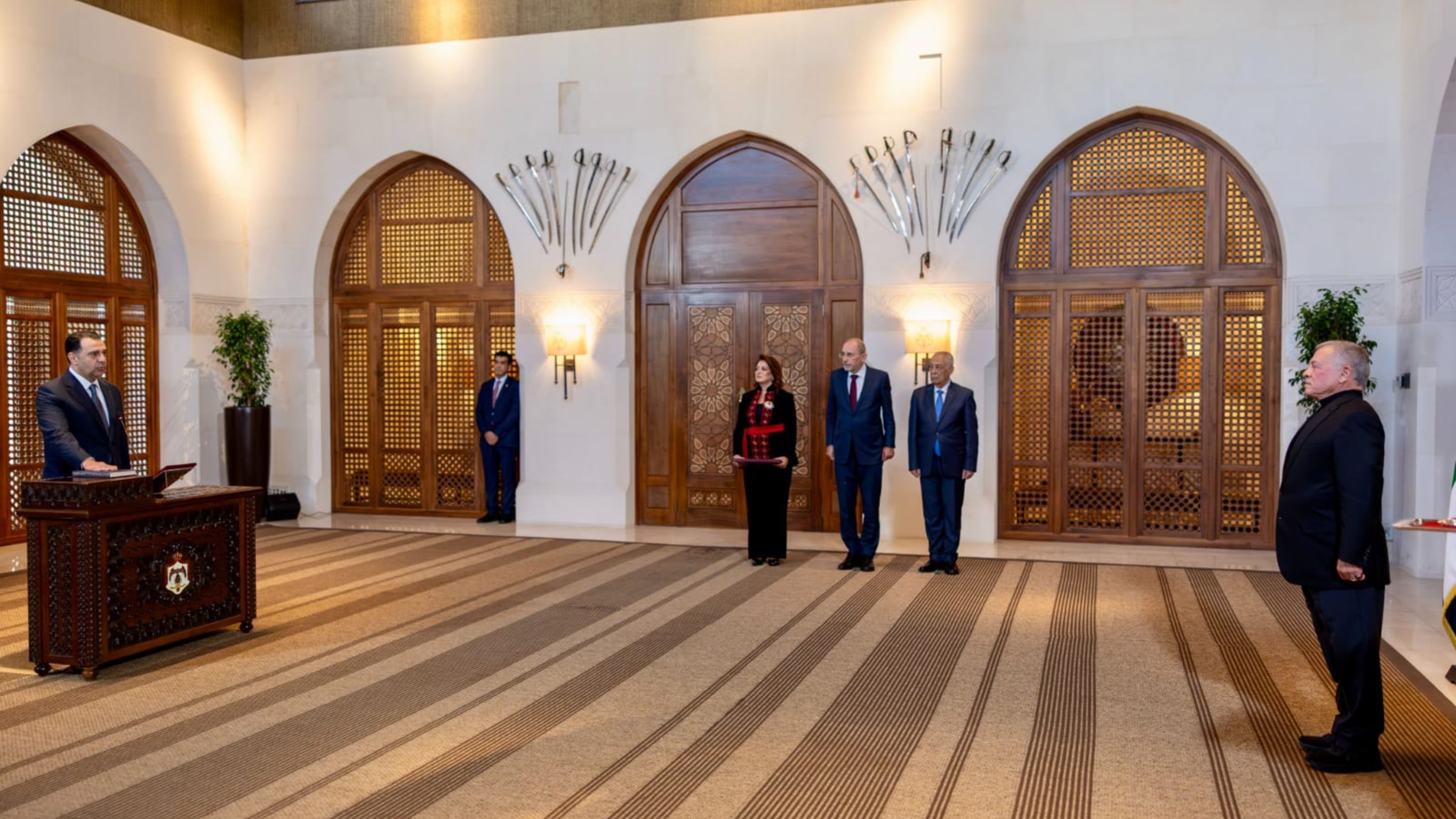 سفيران جديدان يؤديان اليمين القانونية أمام الملك