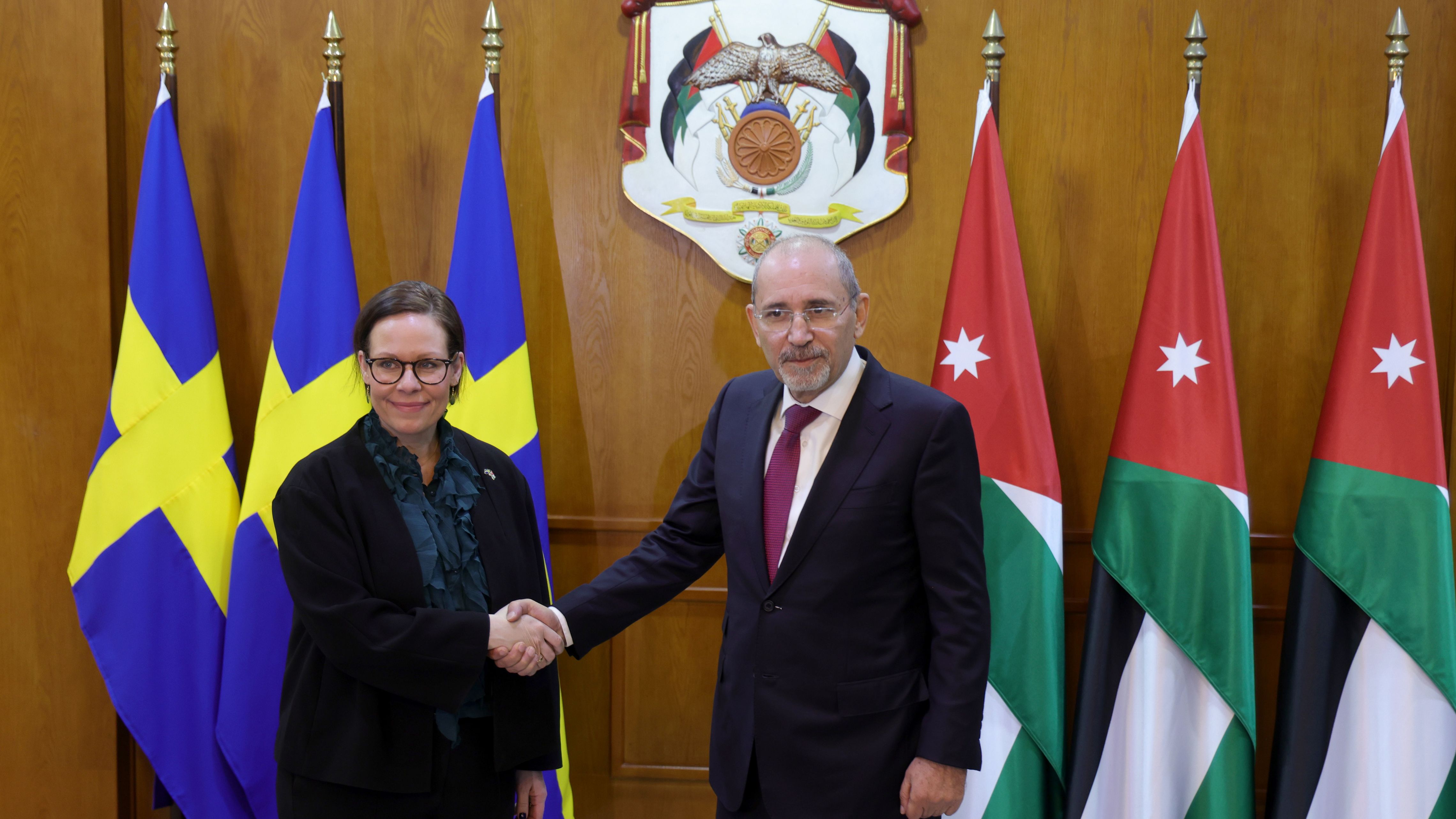 وزير الخارجية يلتقي نظيرته السويدية