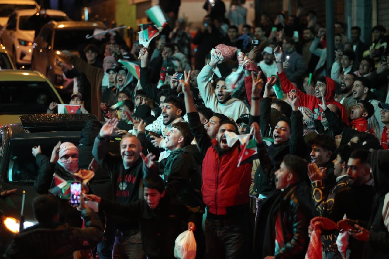 الجماهير الأردنية تخرج للشوارع احتفالا بتأهل النشامى إلى نهائي كأس العرب