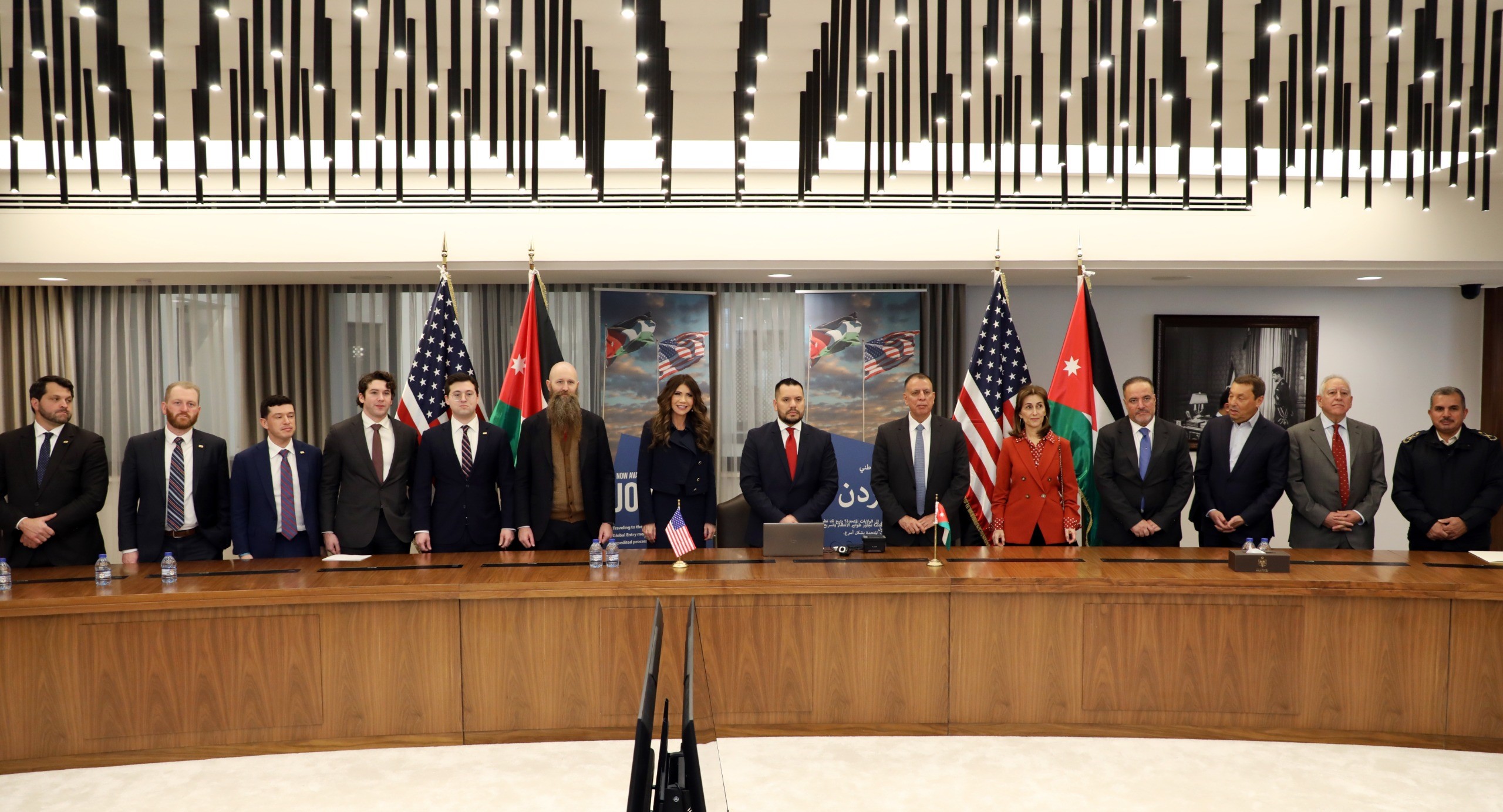  الأردن والولايات المتحدة يعلنان مشاركة الأردن في برنامج الدخول العالمي الذي يوفر مسارا خاصا لتسريع إجراءات الدخول للمسافرين الأعضاء عند وصولهم
