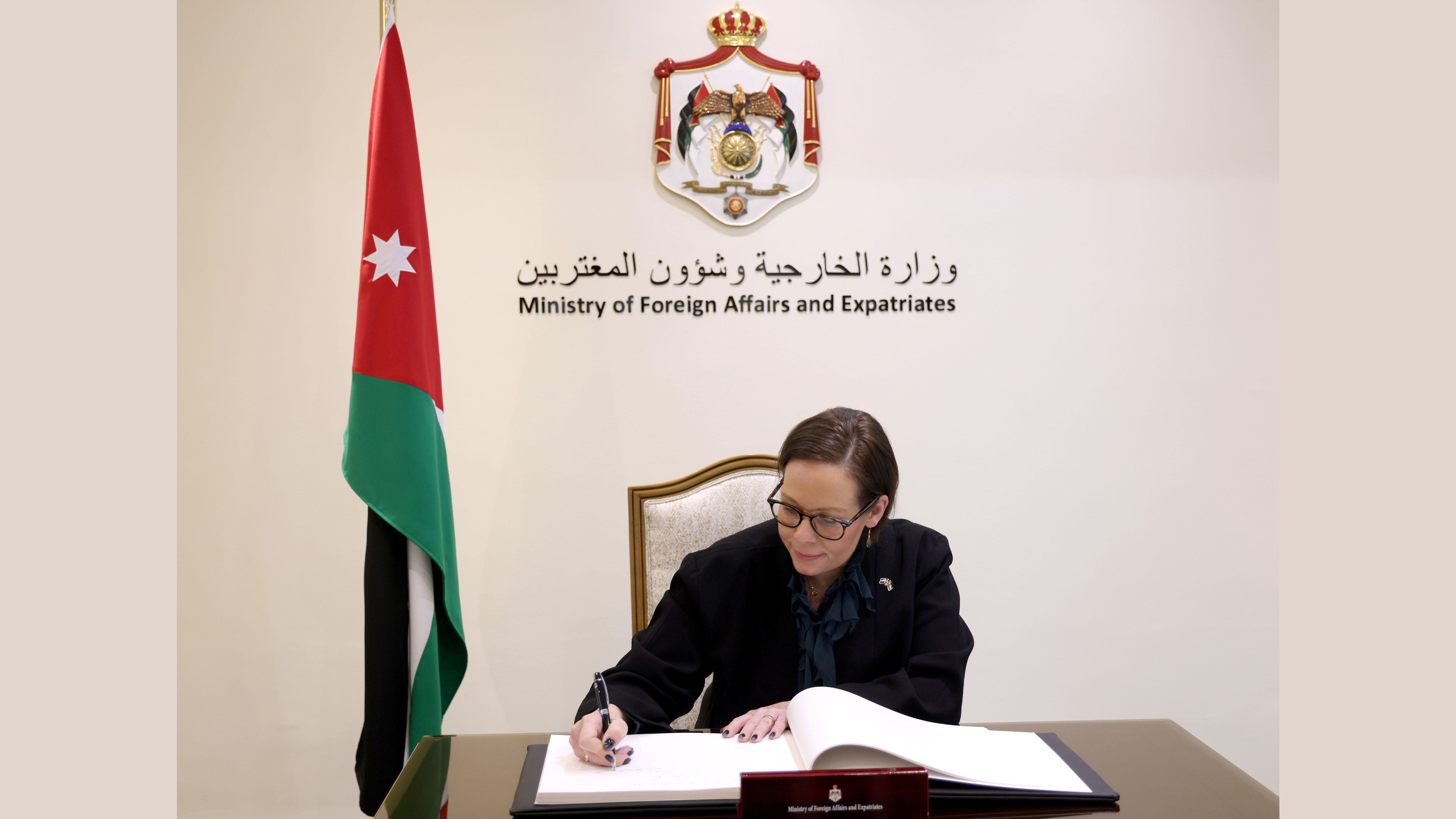 وزير الخارجية يلتقي نظيرته السويدية