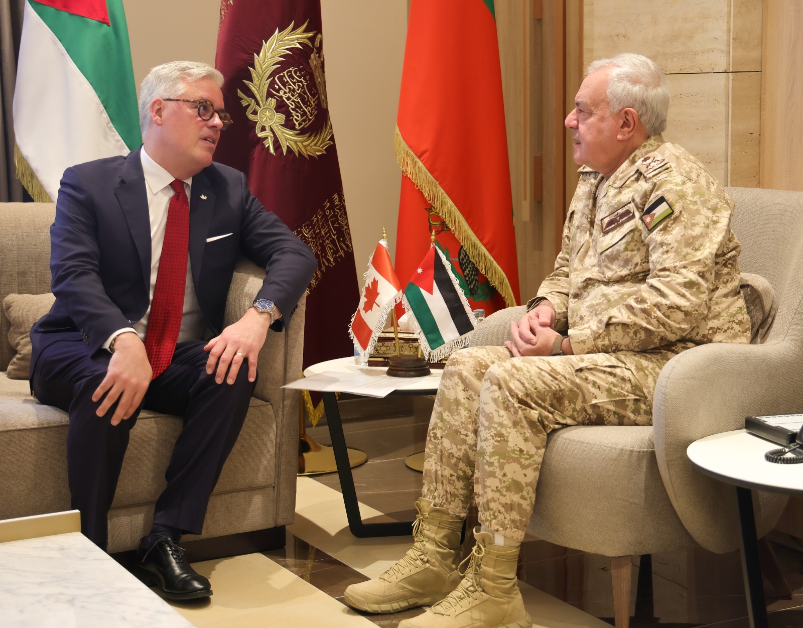رئيس هيئة الأركان يستقبل نائب قائد قيادة العمليات المشتركة الكندي