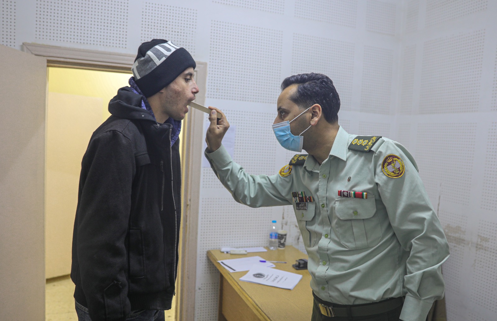 القوات المسلحة تبدأ بإجراء الفحوصات الطبية للمكلفين بخدمة العلم