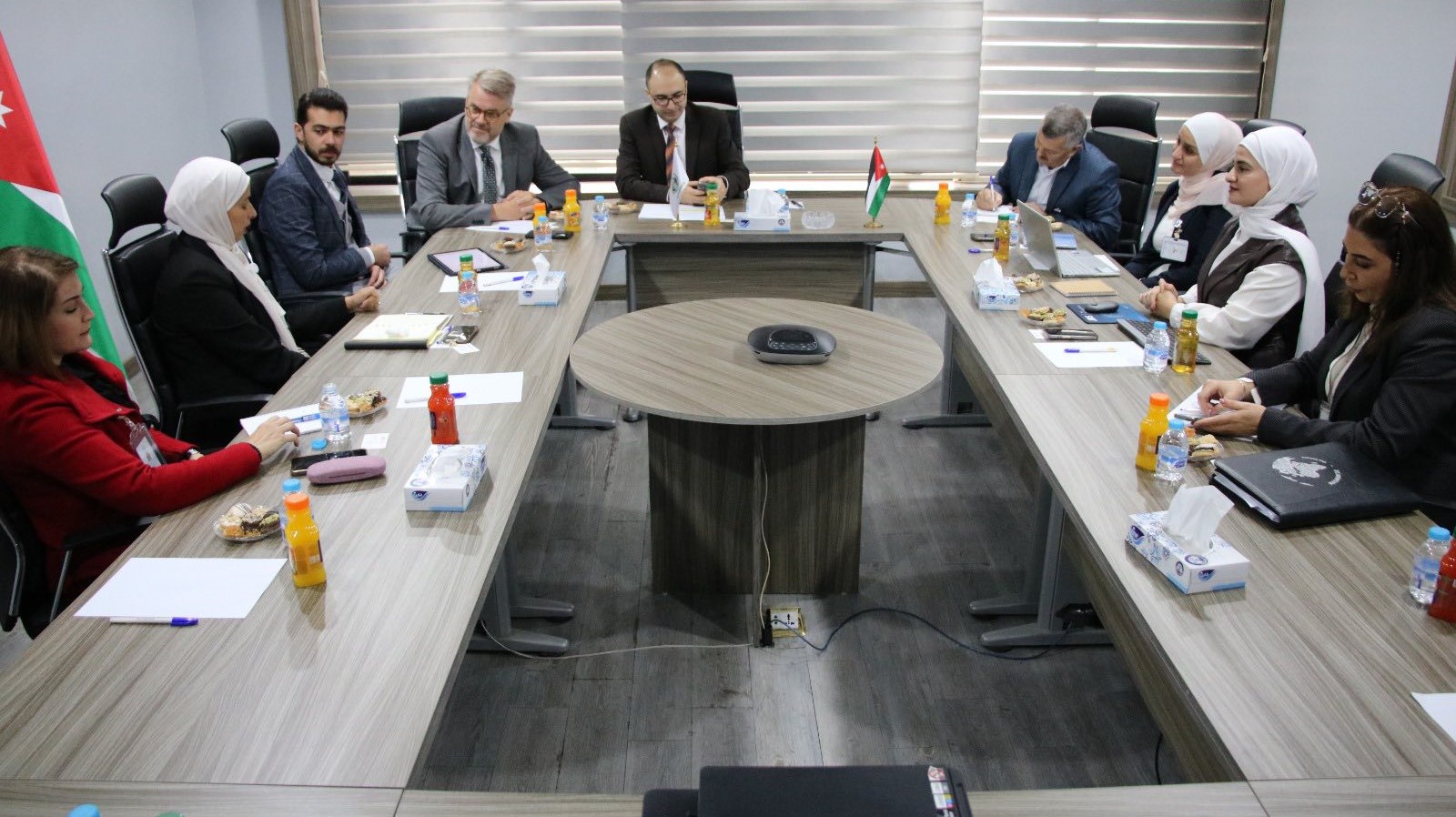 بنك المدن والقرى يبحث والتعاون الألماني تعزيز التعاون الثنائي