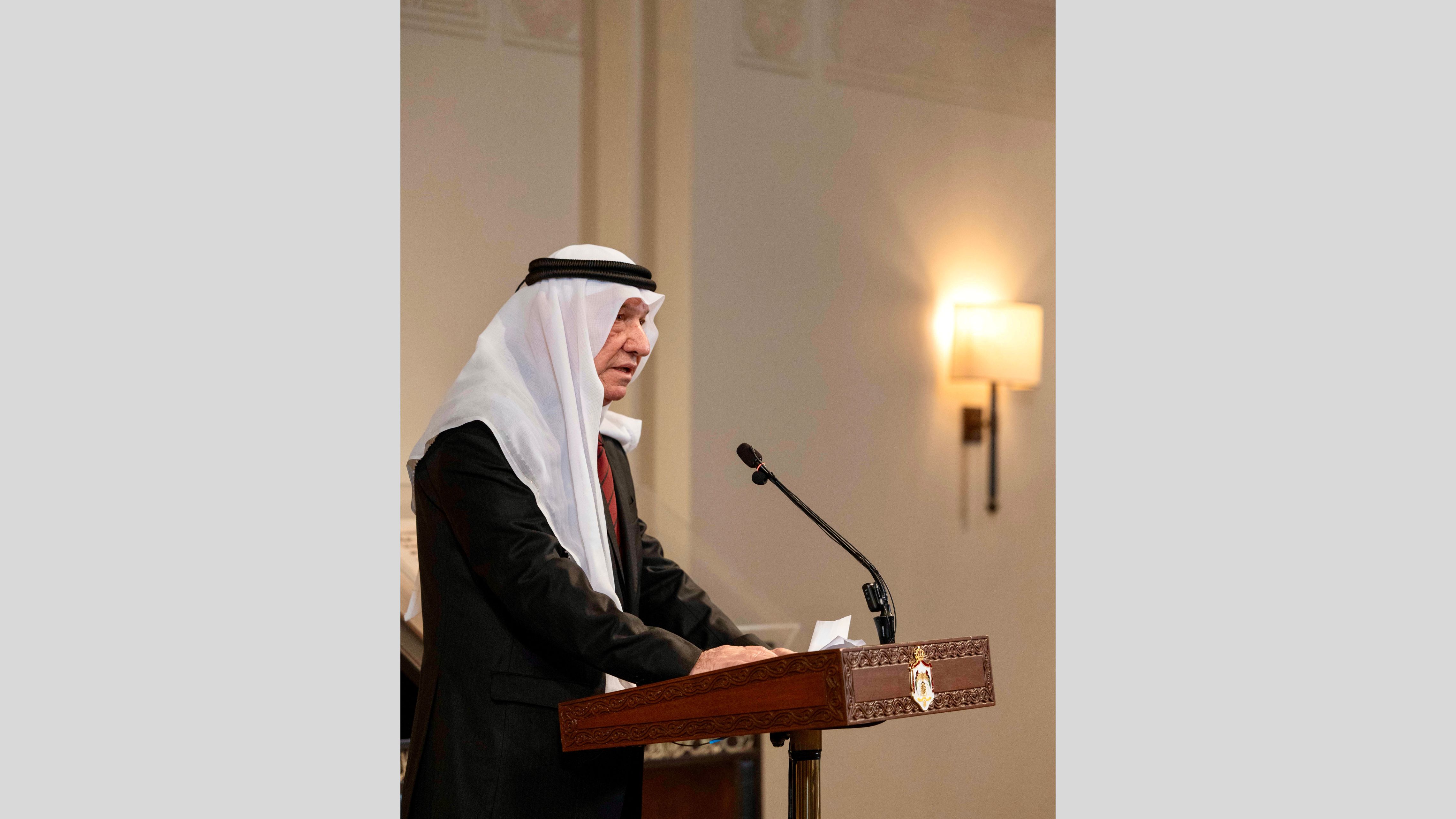 الملك يهنئ المسيحيين في الأردن وفلسطين والعالم بالأعياد المجيدة