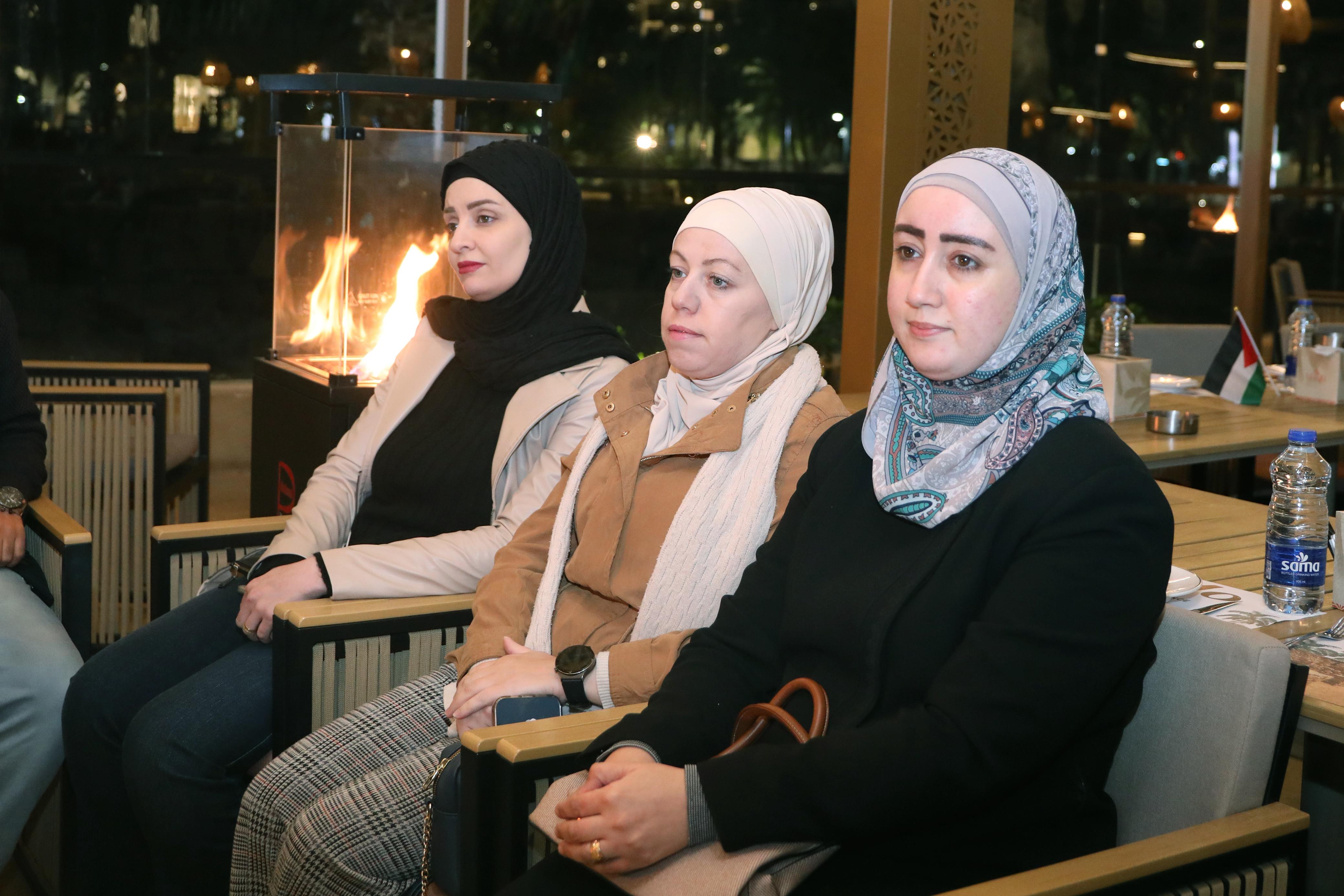 رئيس سلطة العقبة يؤكد أهمية فتح قنوات الحوار مع الشباب