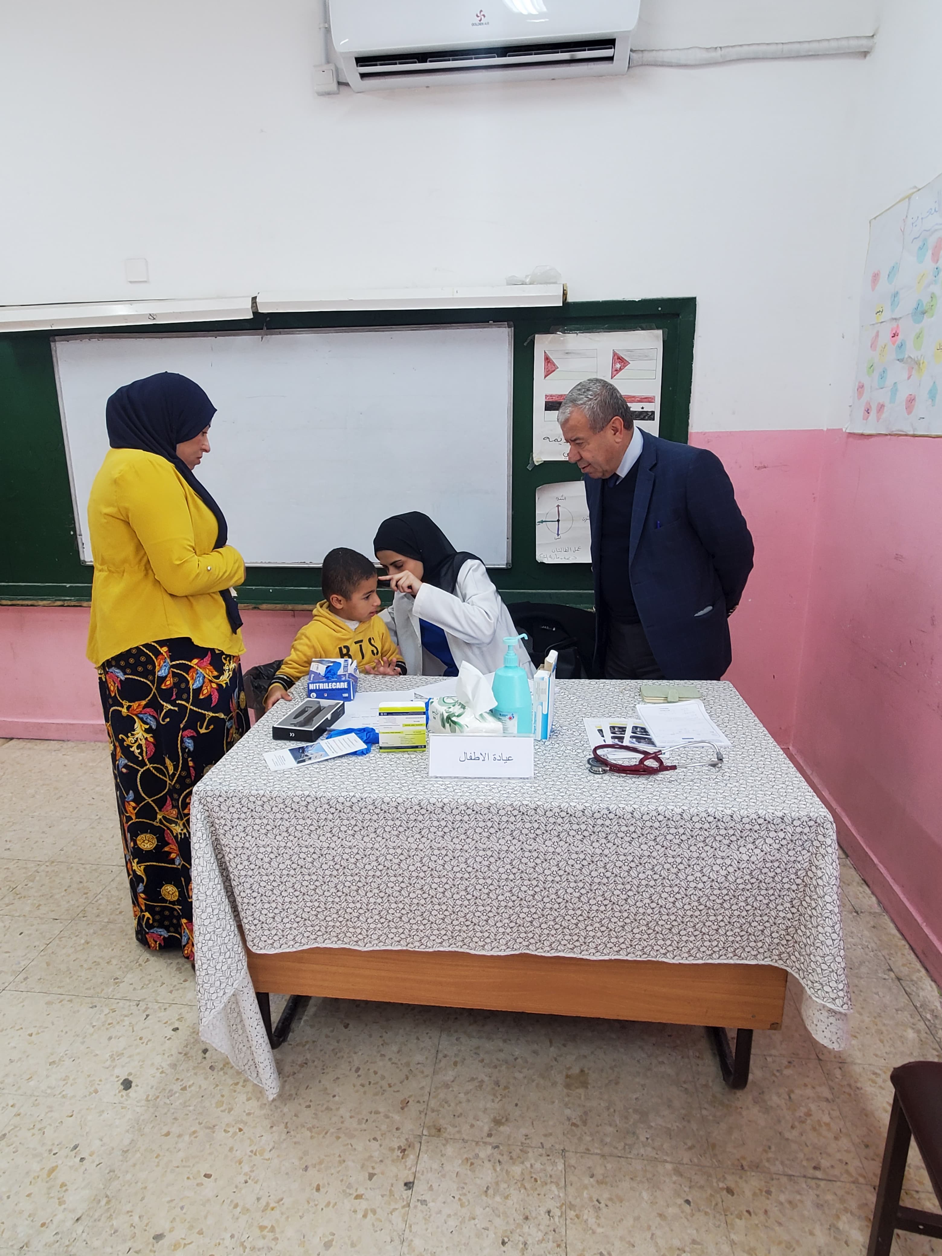 مستشفى  المقاصد: معالجة 956 مريضًا في يوم طبي مجاني بالأغوار الشمالية